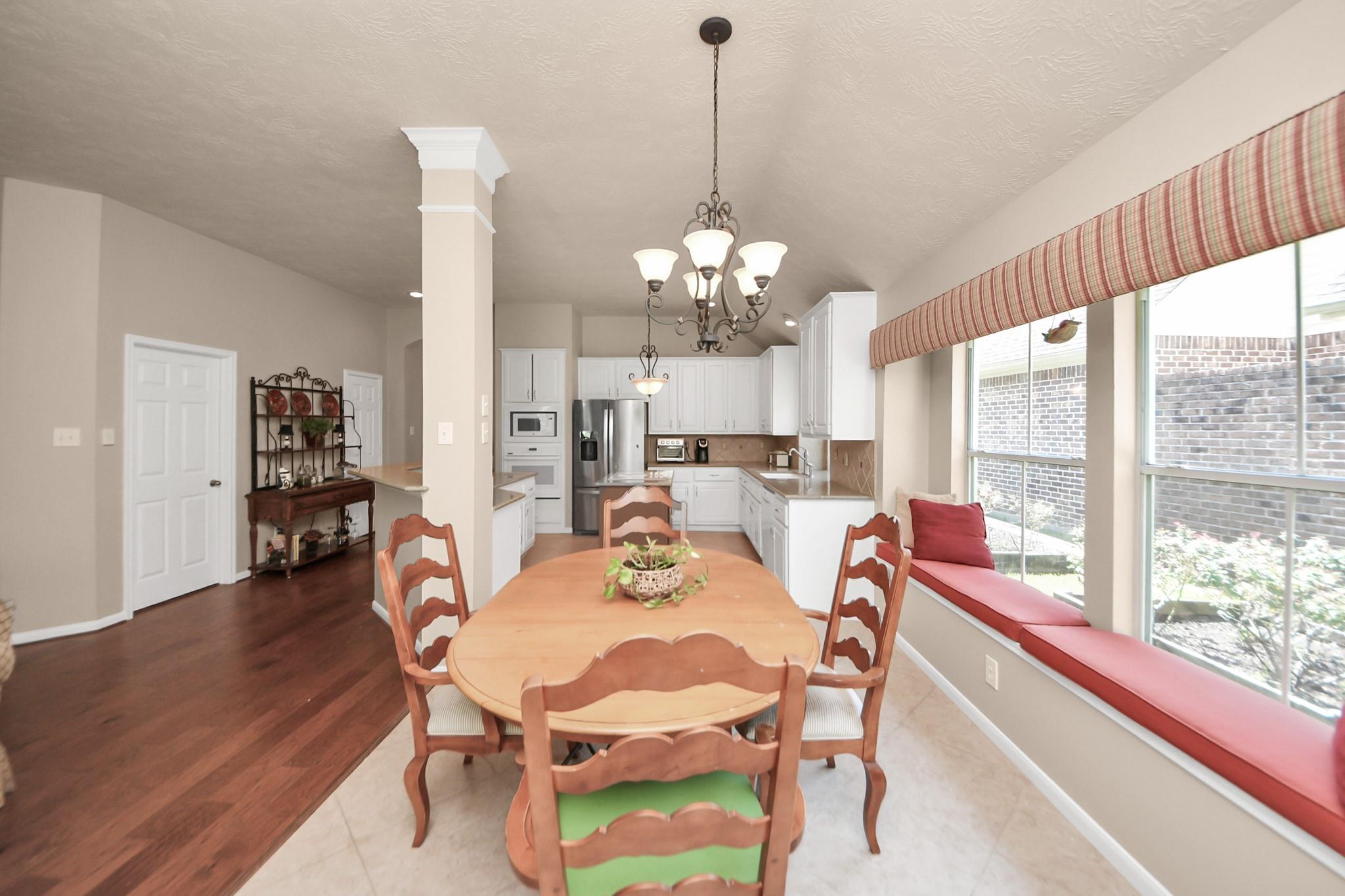 4139 Lakeshore Forest Drive