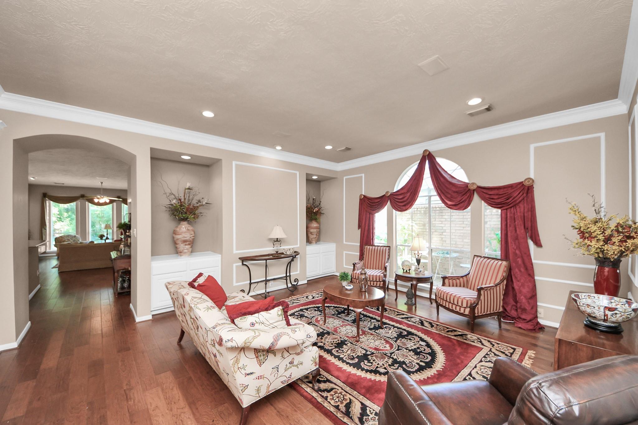 4139 Lakeshore Forest Drive