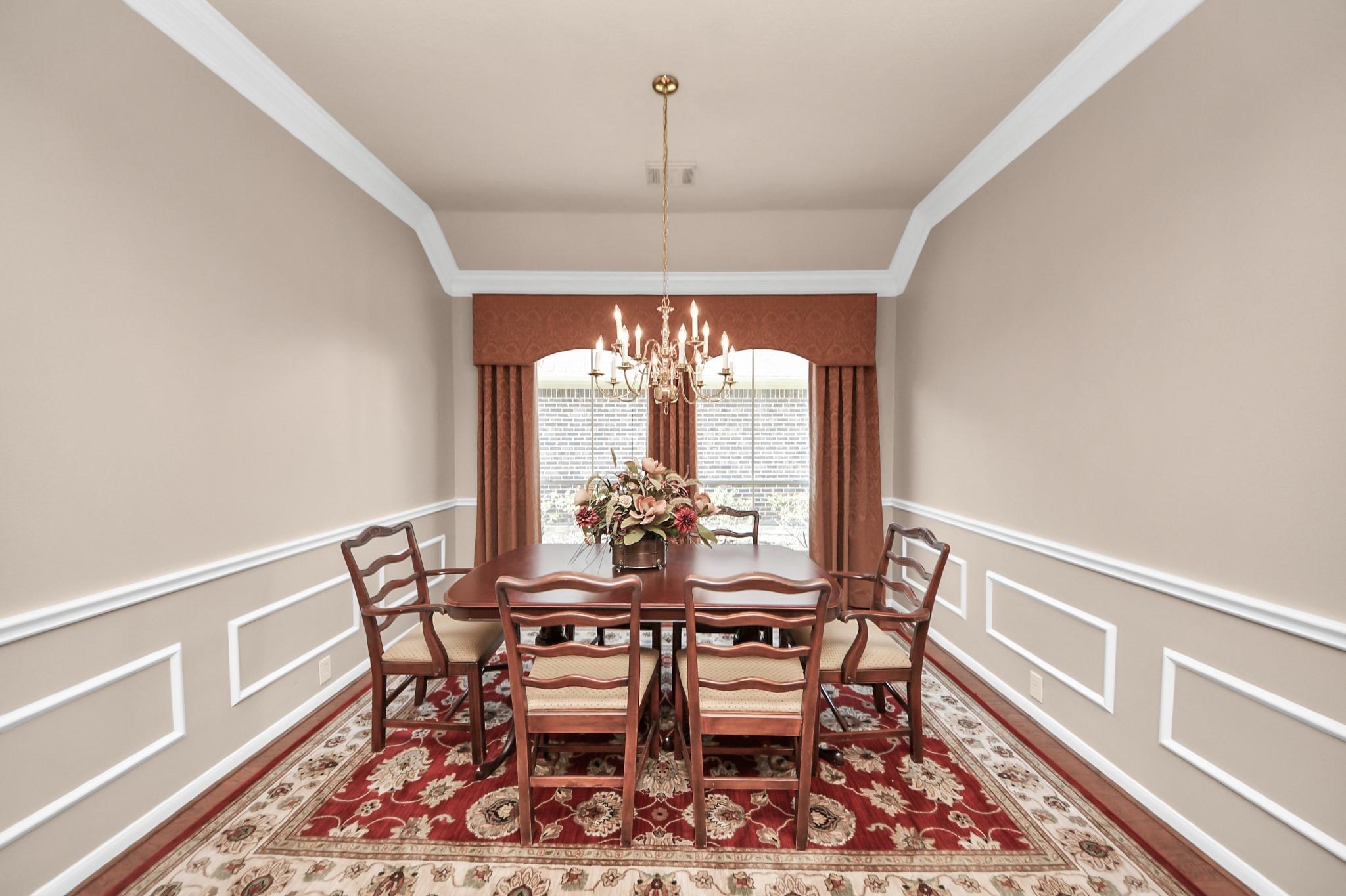 4139 Lakeshore Forest Drive