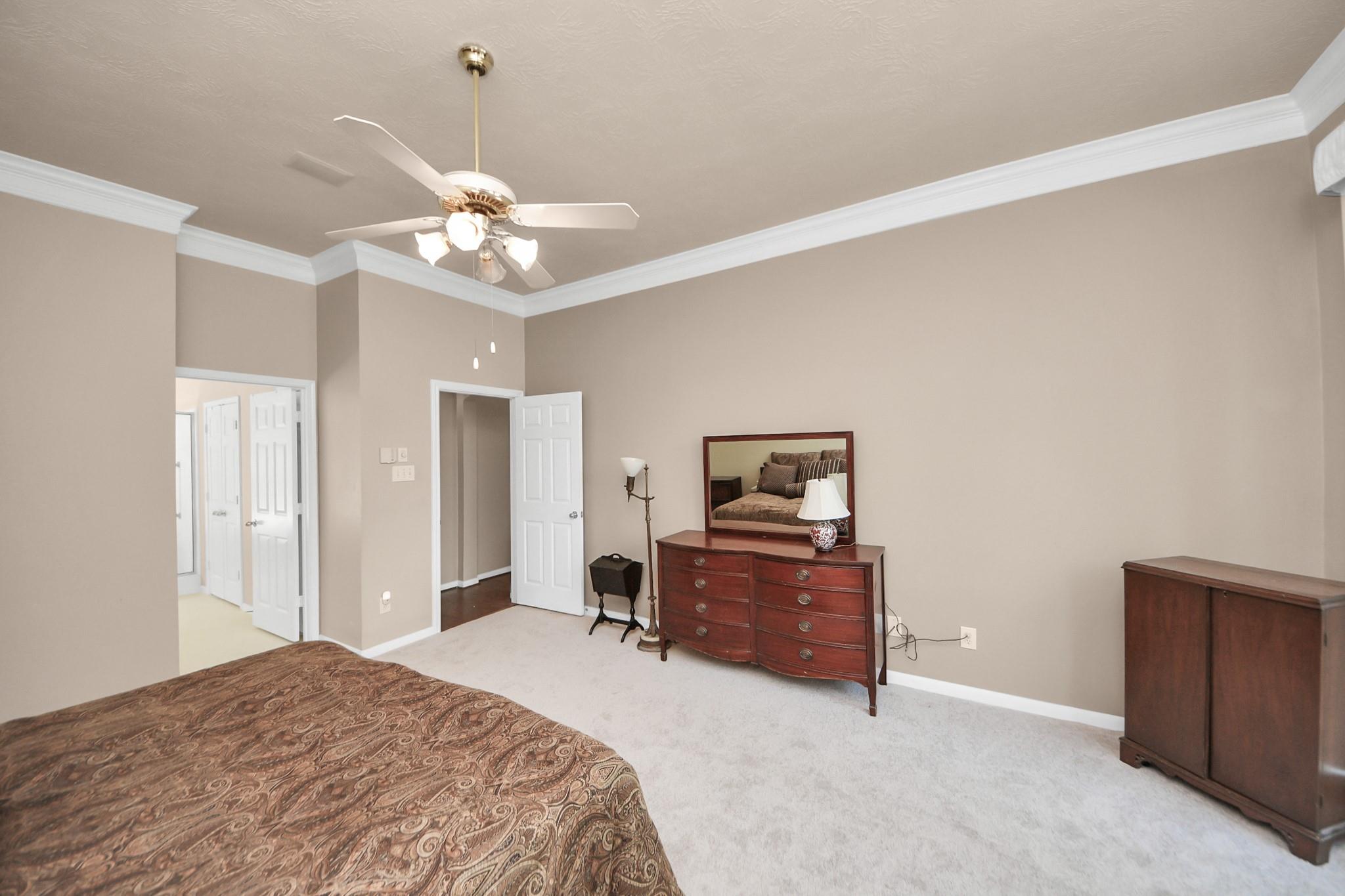 4139 Lakeshore Forest Drive