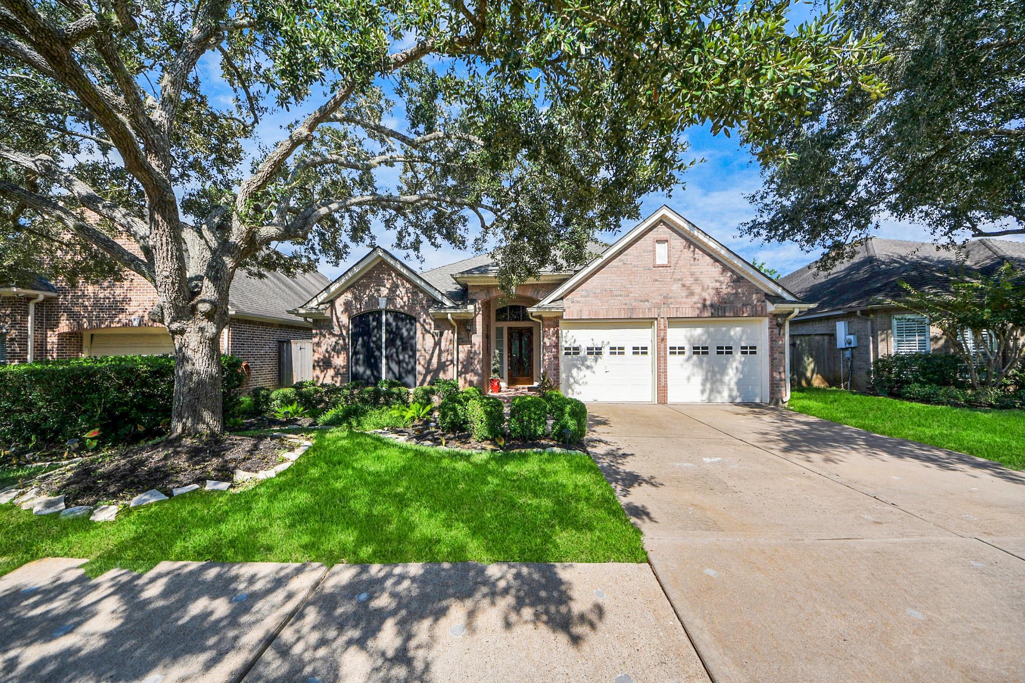 4139 Lakeshore Forest Drive