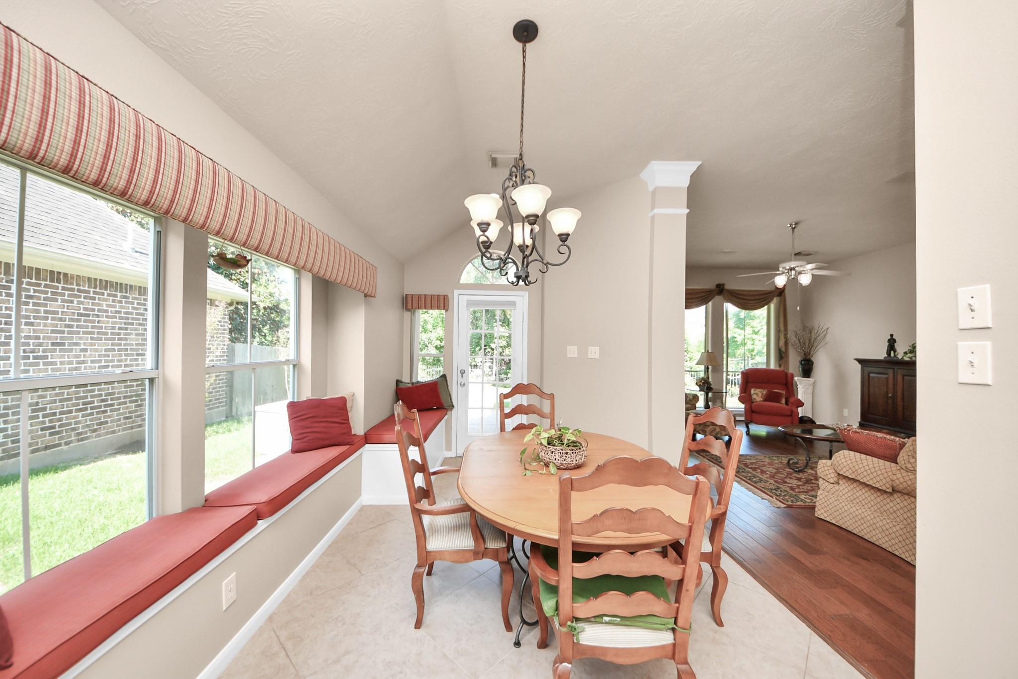 4139 Lakeshore Forest Drive