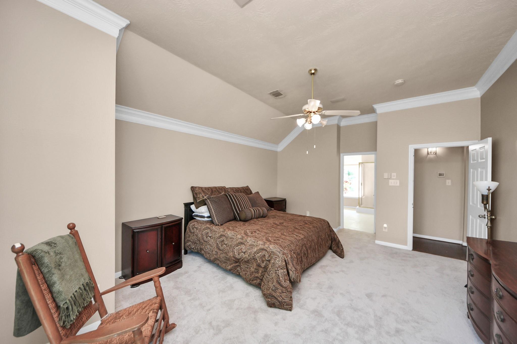 4139 Lakeshore Forest Drive