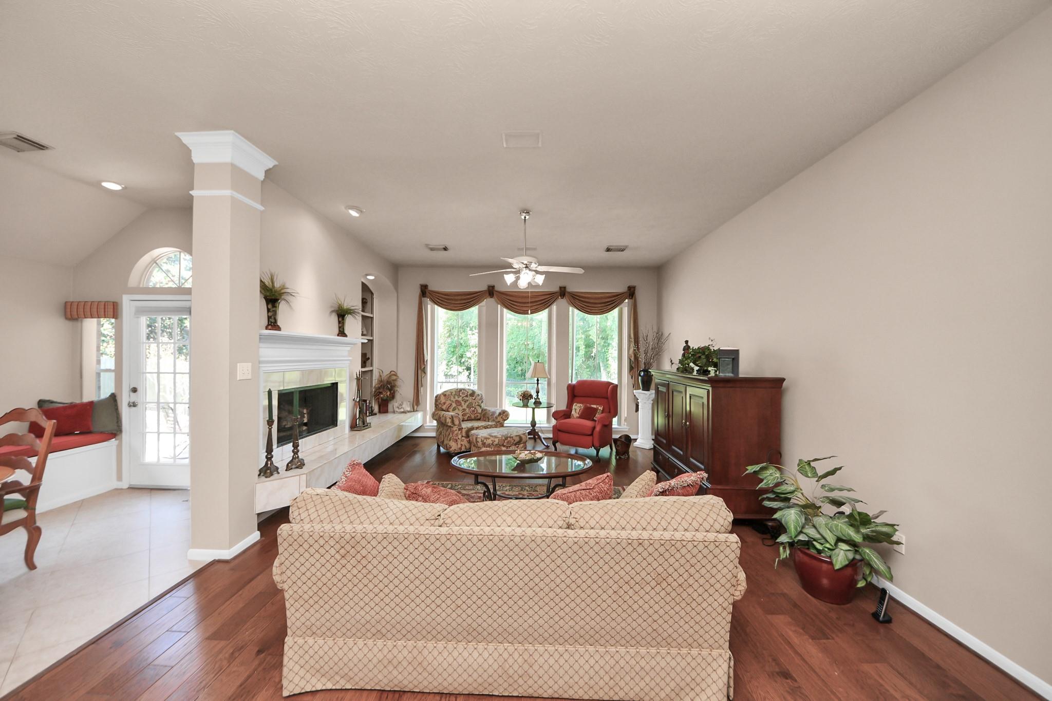 4139 Lakeshore Forest Drive