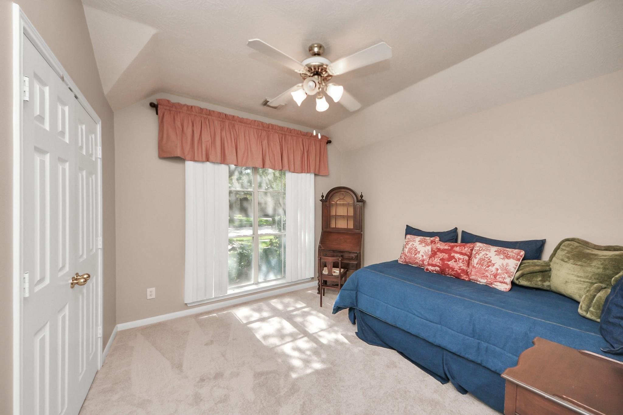 4139 Lakeshore Forest Drive