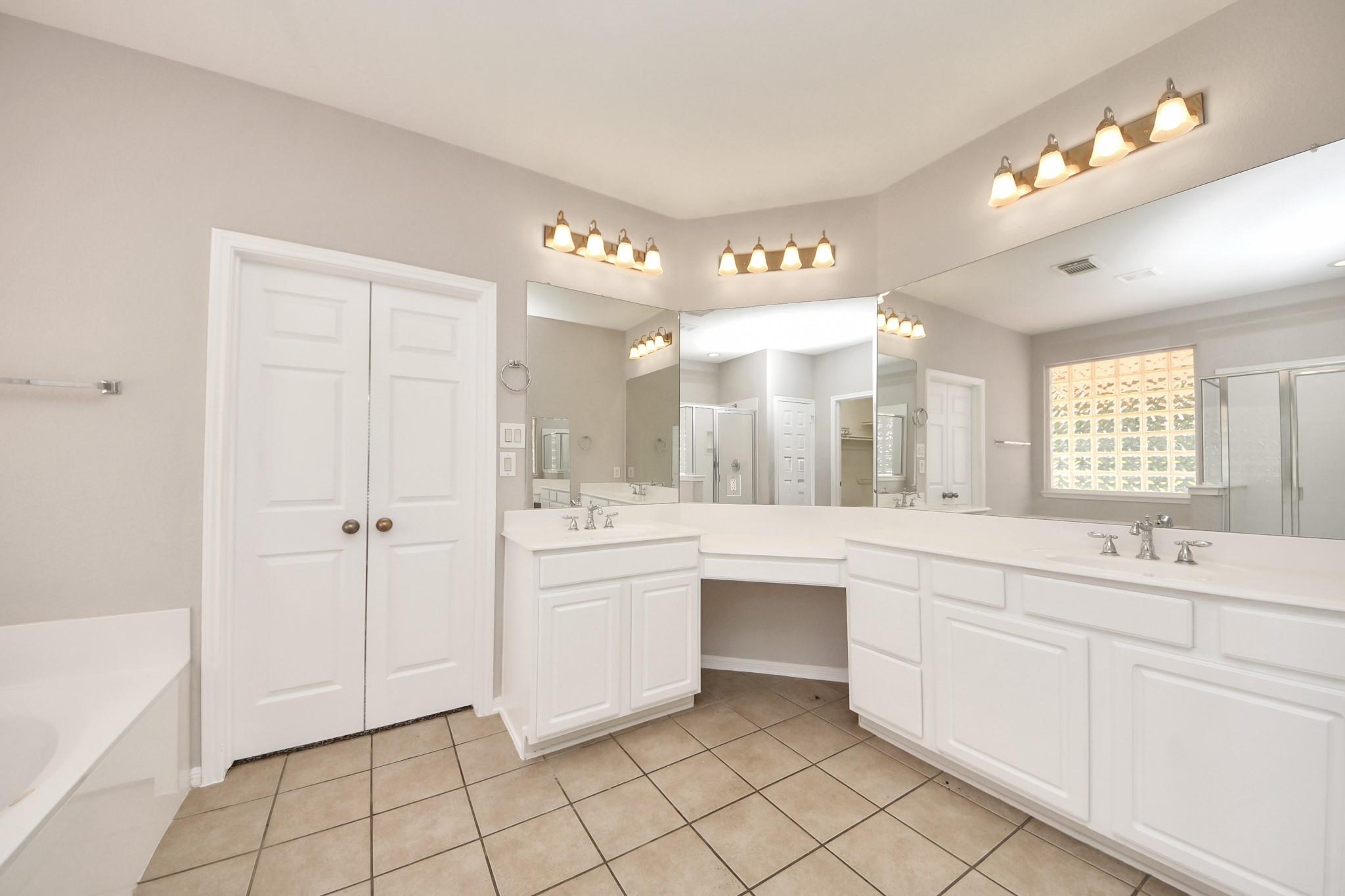 4422 Roundtree Ln Lane