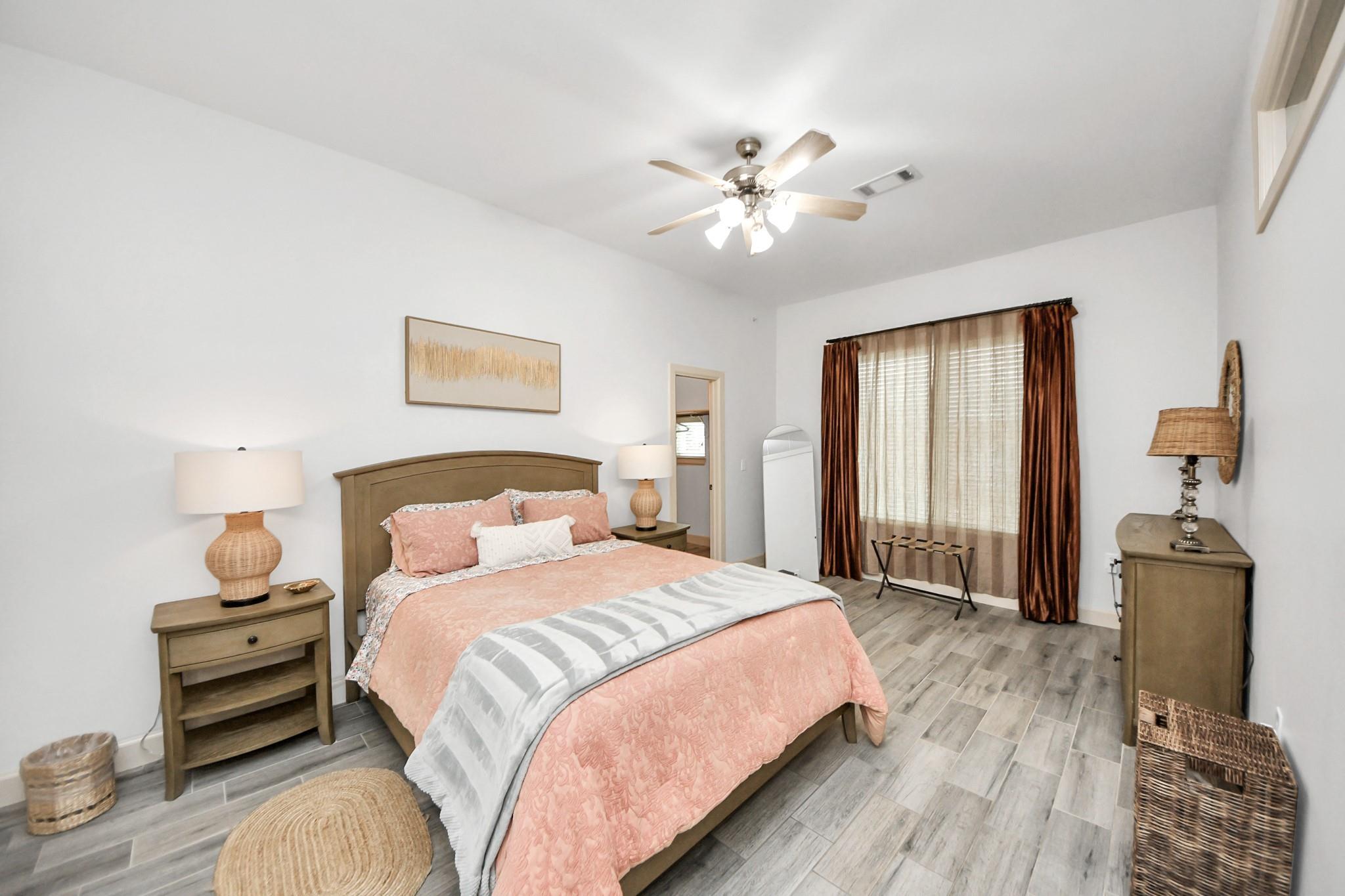 1900 Genesee Street # 204