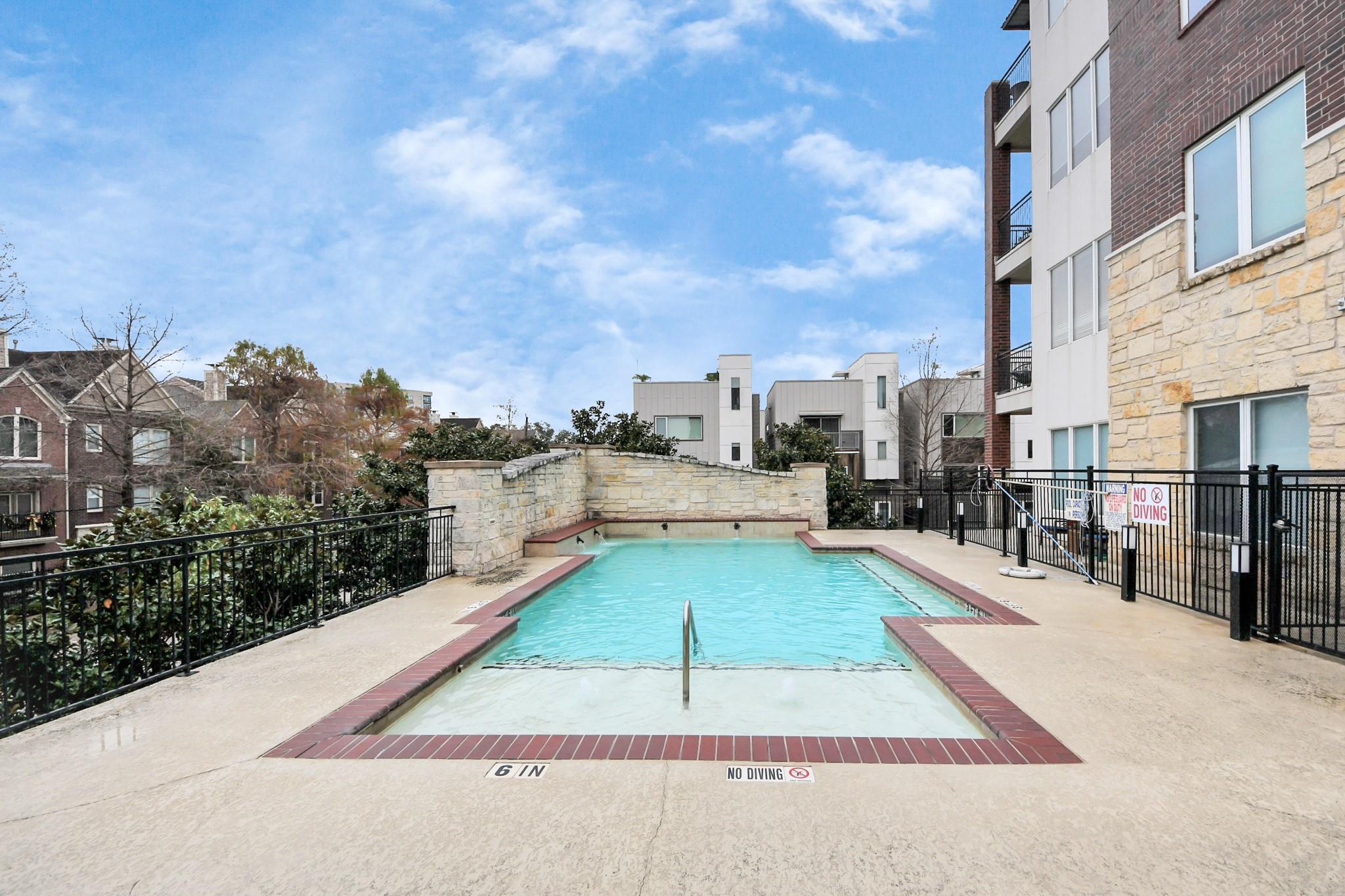 1900 Genesee Street # 204