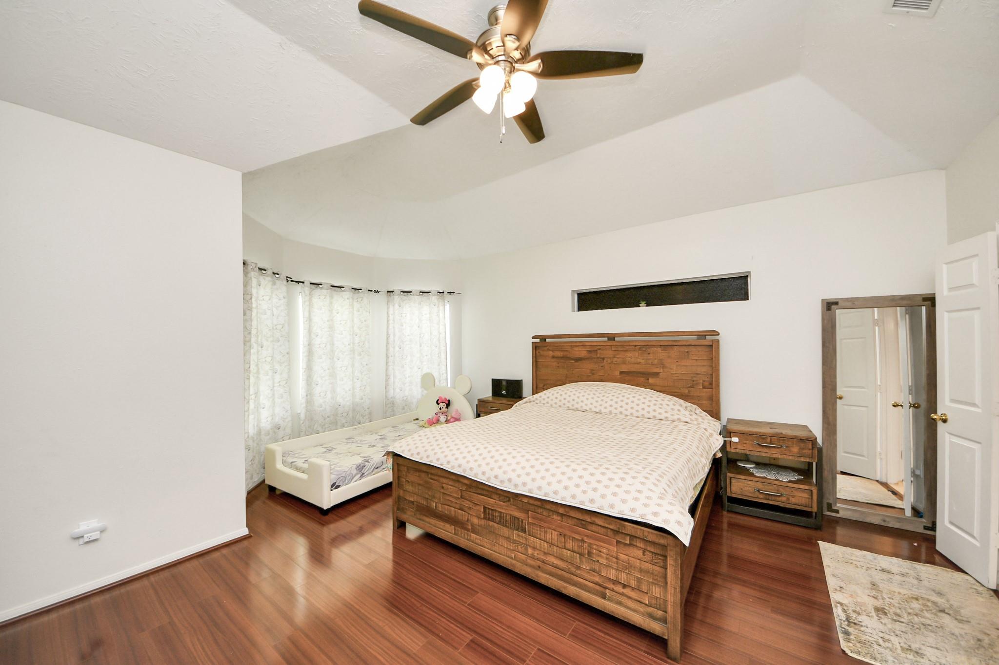 922 Bayhill Drive
