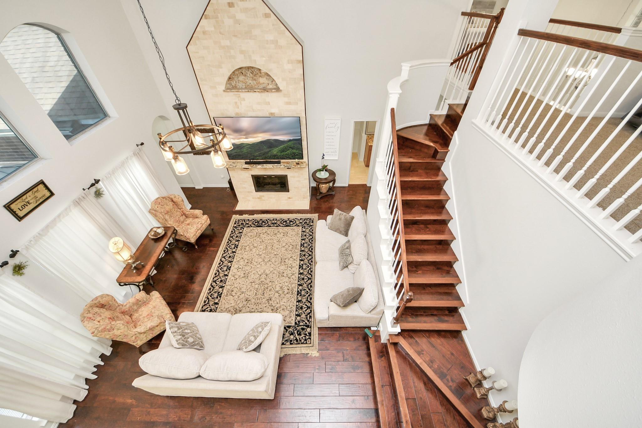 922 Bayhill Drive
