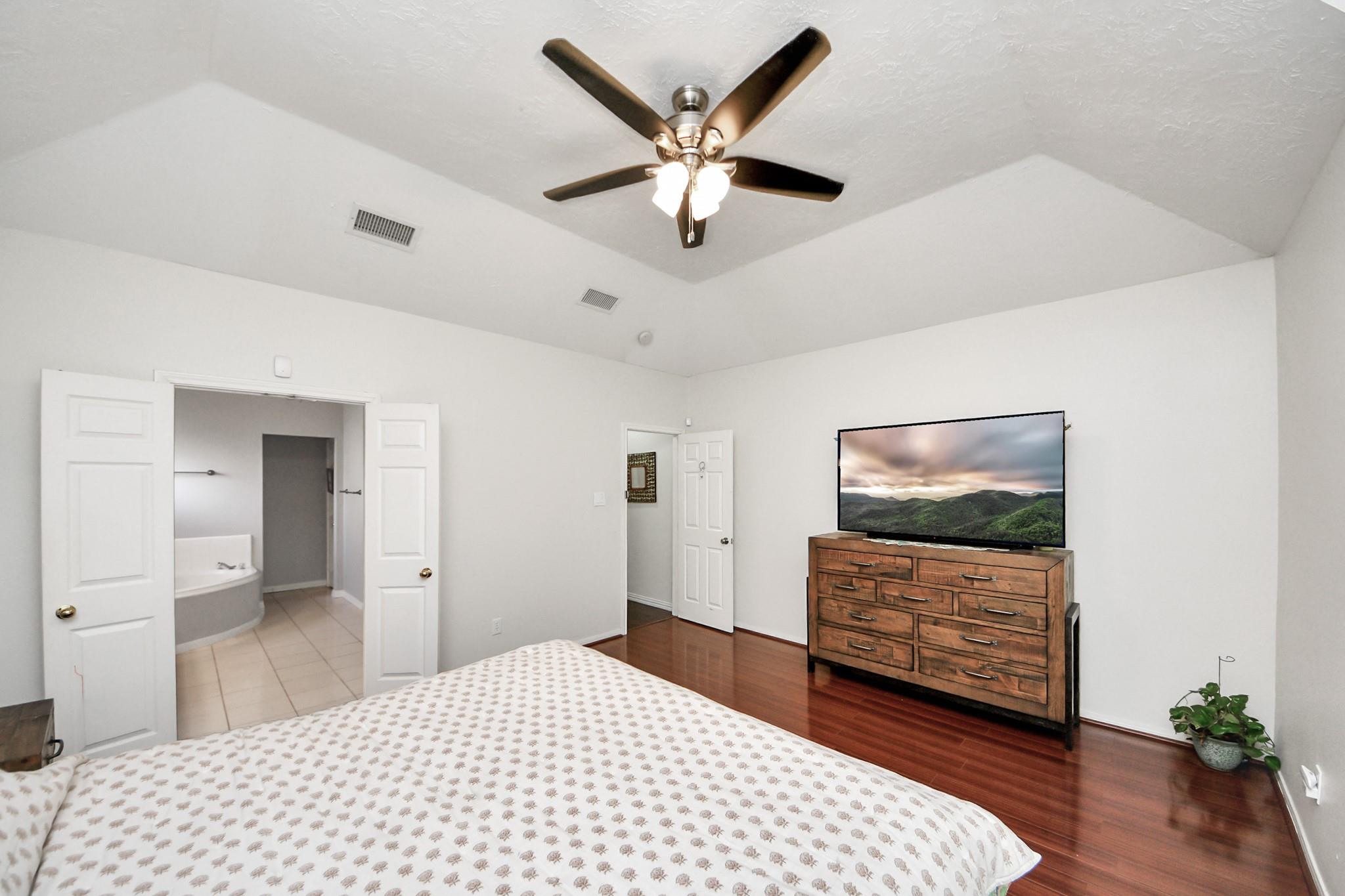 922 Bayhill Drive