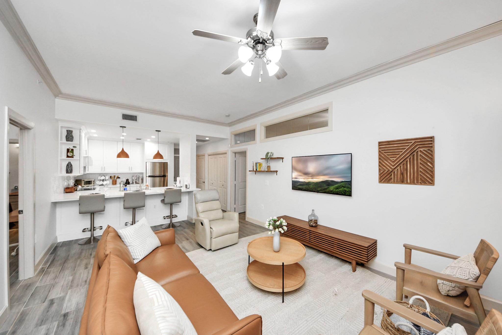 1900 Genesee Street # 204