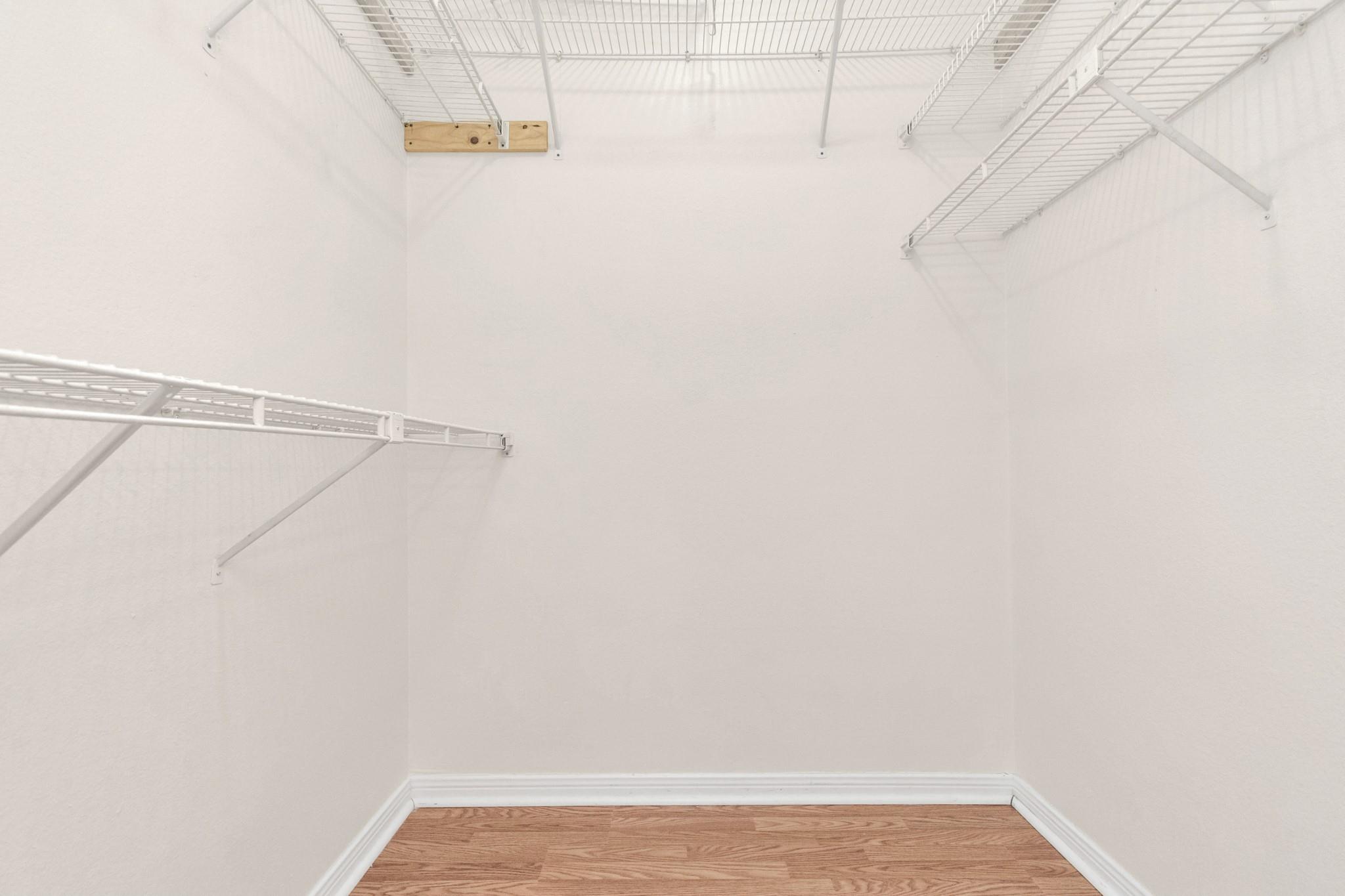 4144 Greystone Way # 703