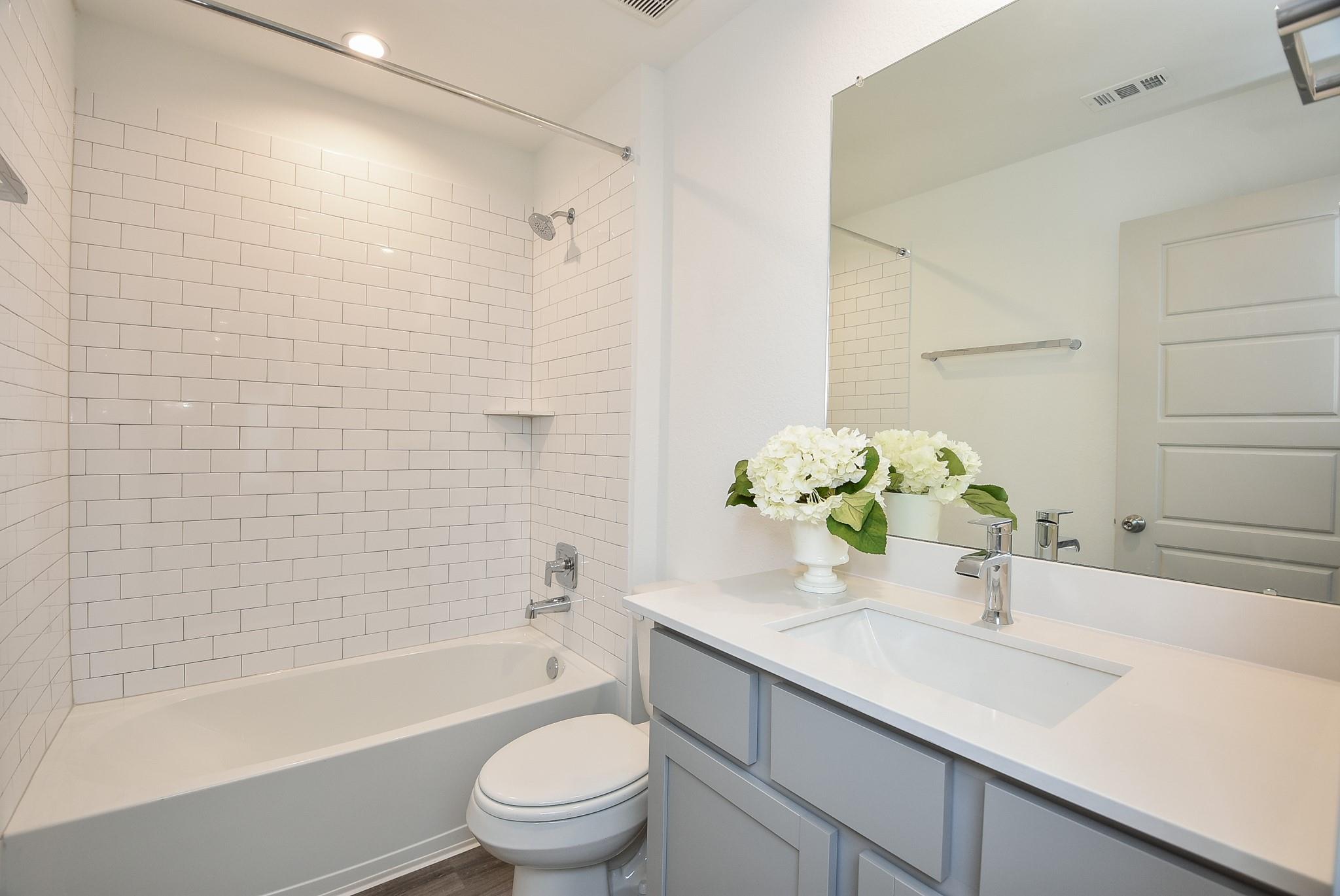 7827 Sleek Flock Lane