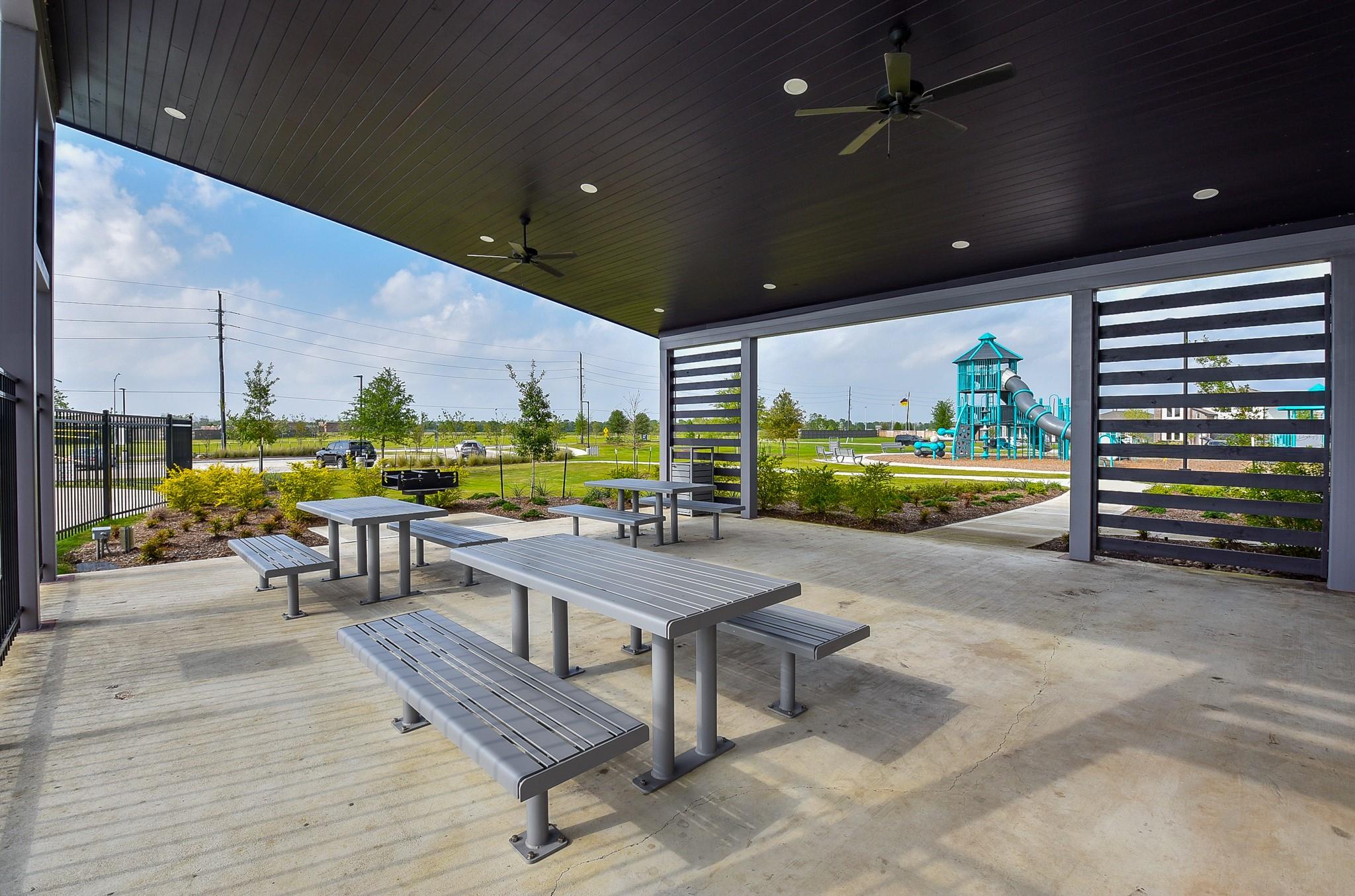 7827 Sleek Flock Lane