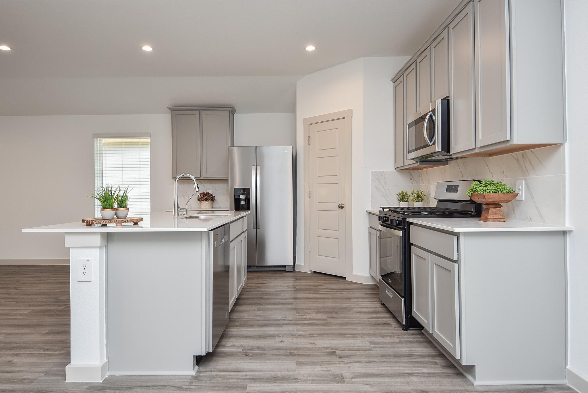 7827 Sleek Flock Lane