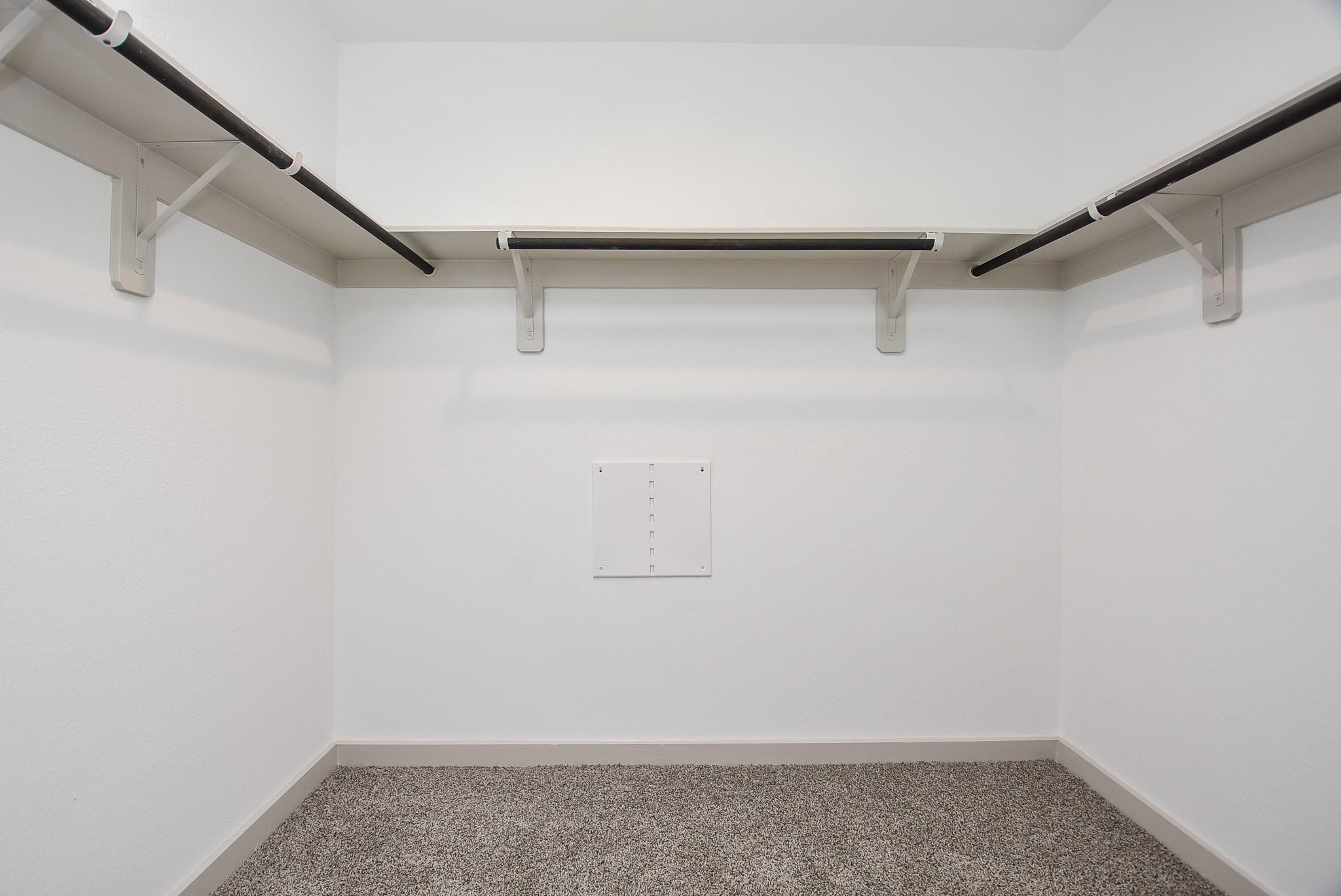 7827 Sleek Flock Lane