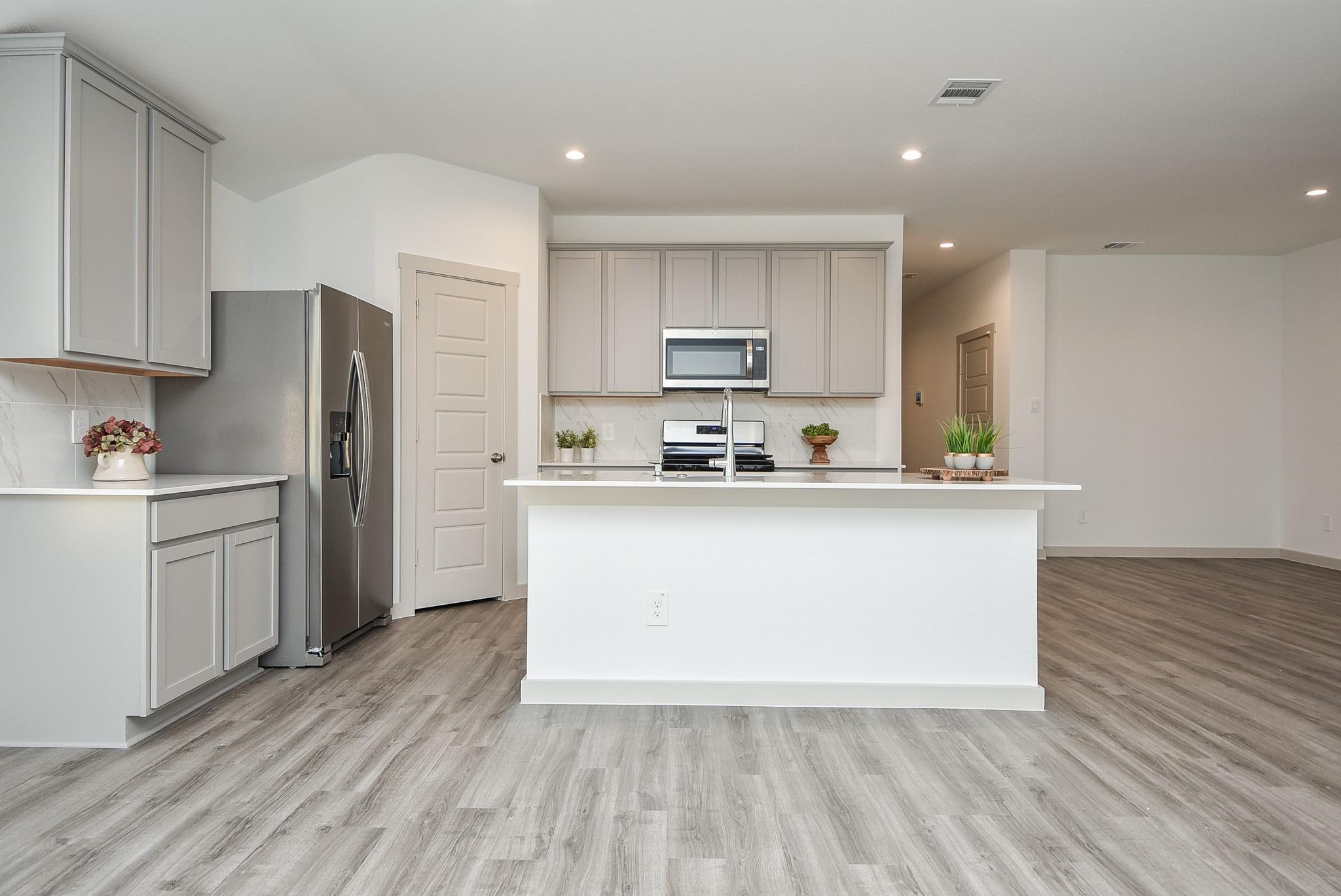 7827 Sleek Flock Lane