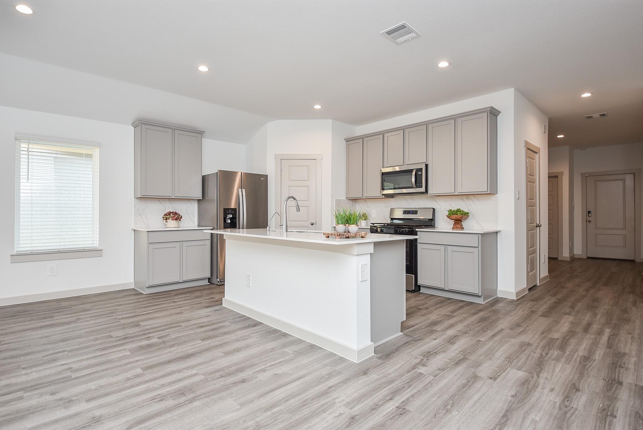 7827 Sleek Flock Lane