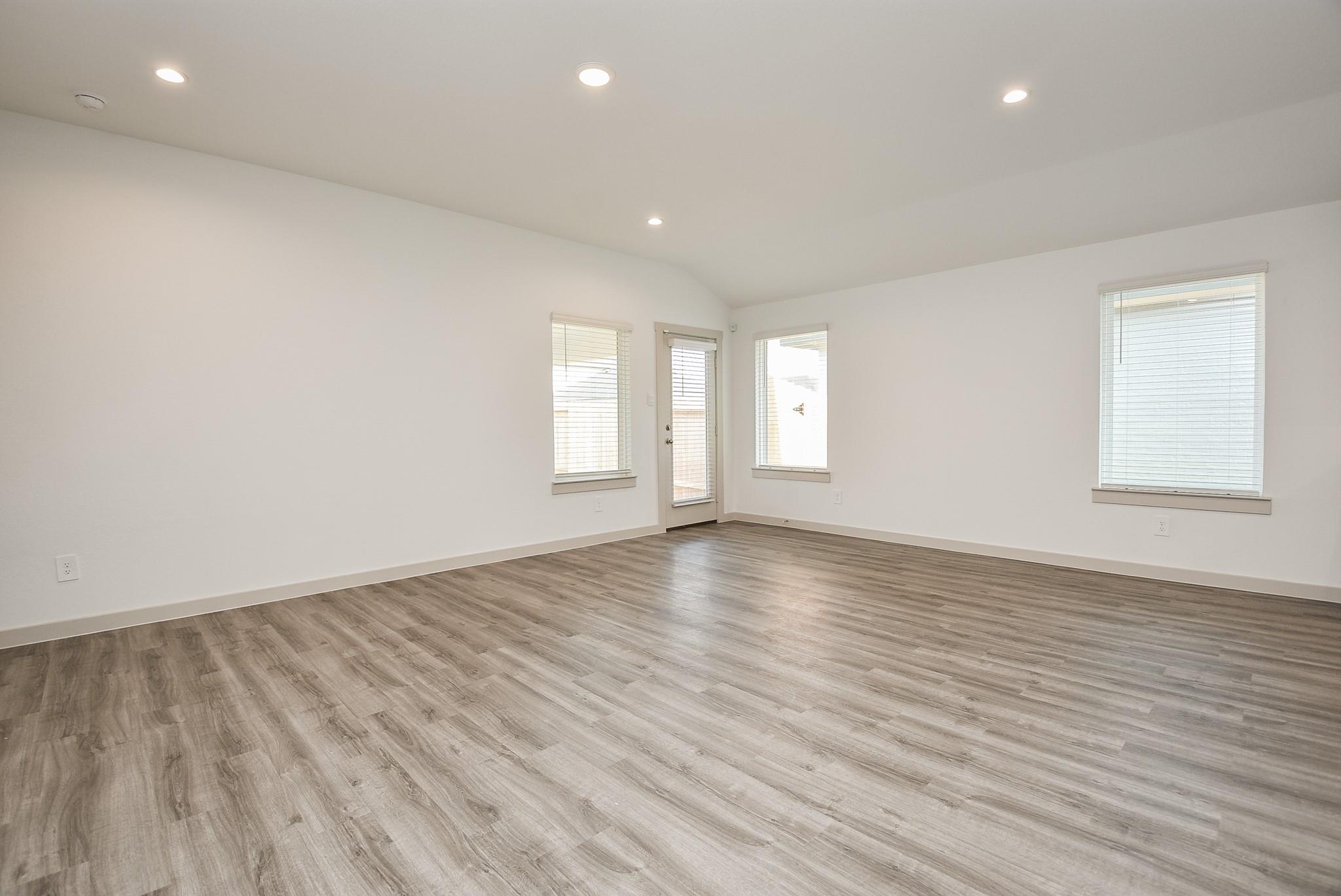 7827 Sleek Flock Lane