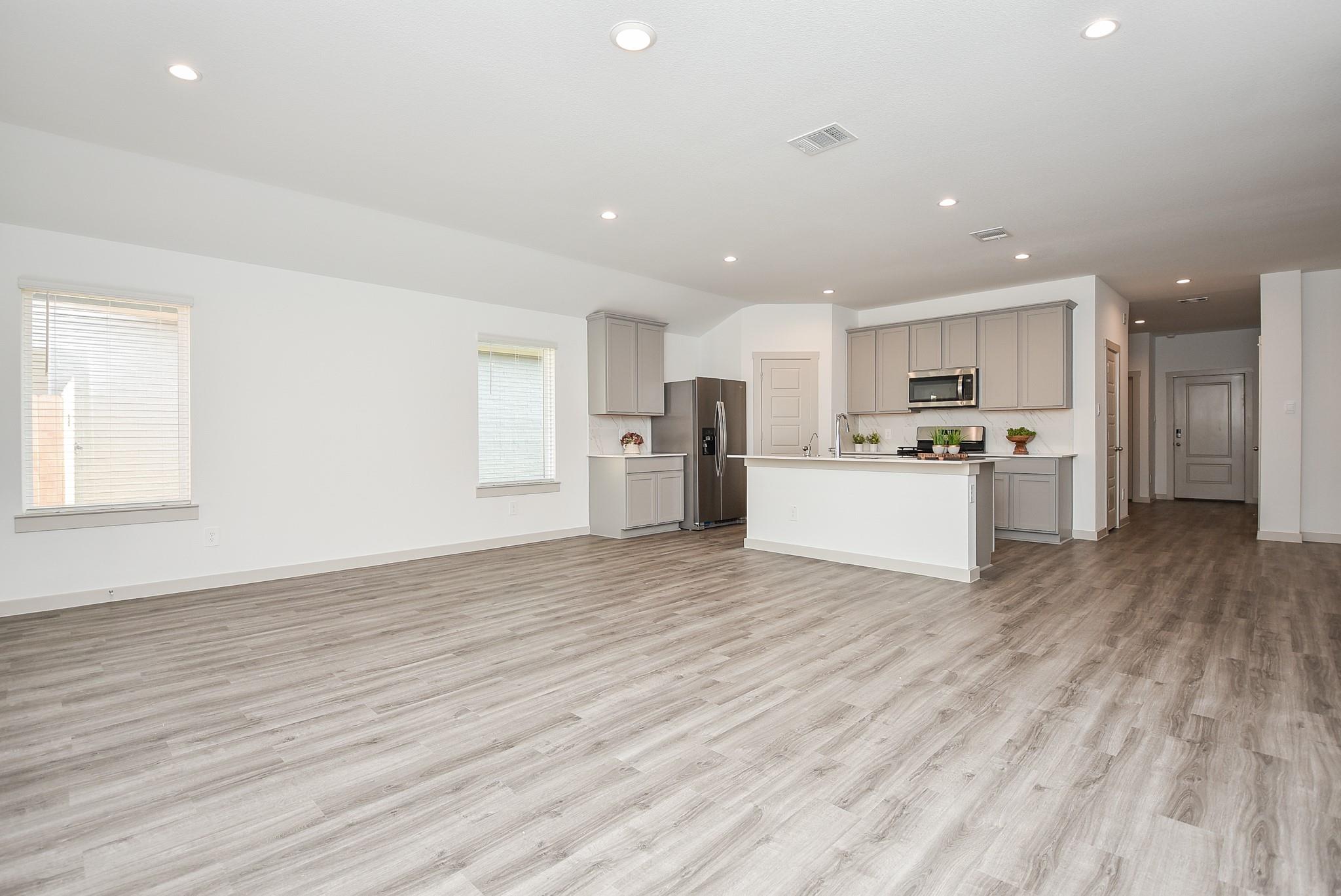 7827 Sleek Flock Lane