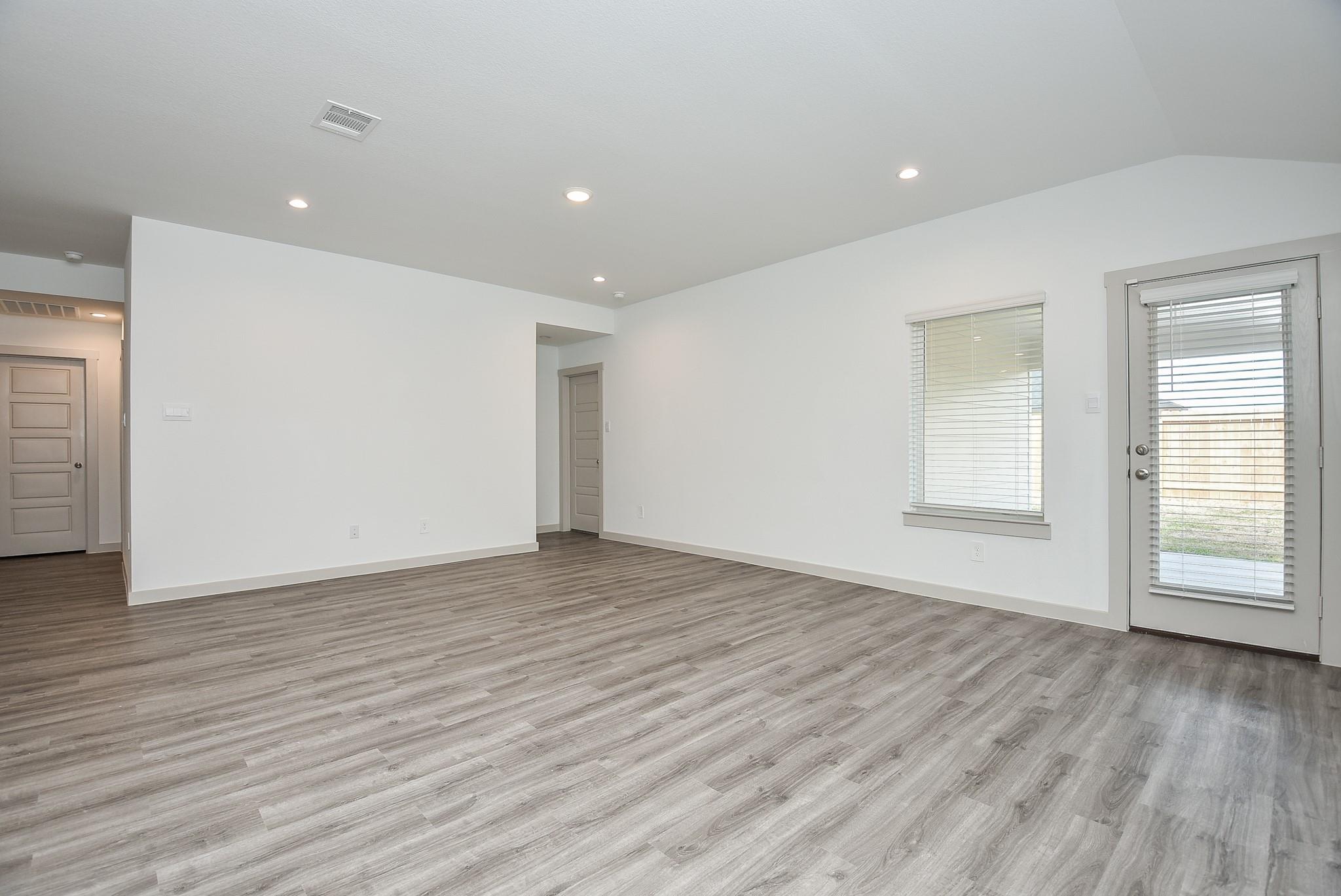 7827 Sleek Flock Lane