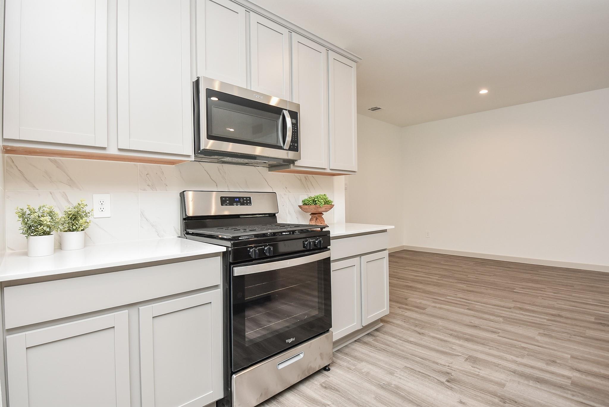 7827 Sleek Flock Lane