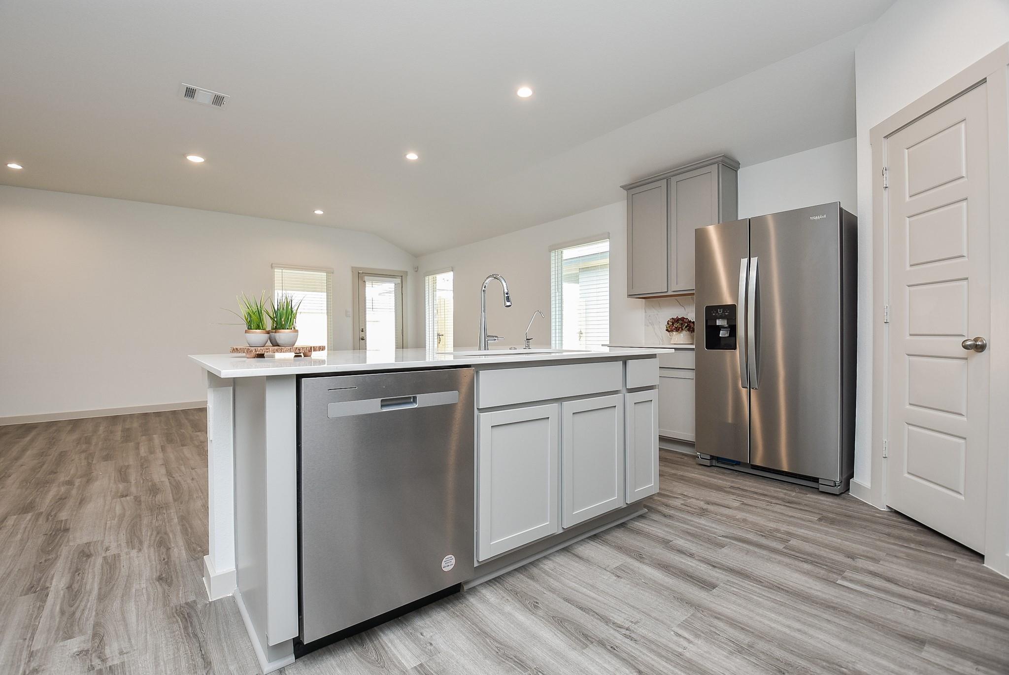 7827 Sleek Flock Lane