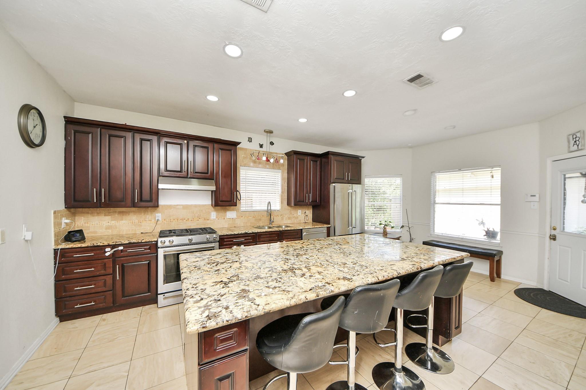 922 Bayhill Drive