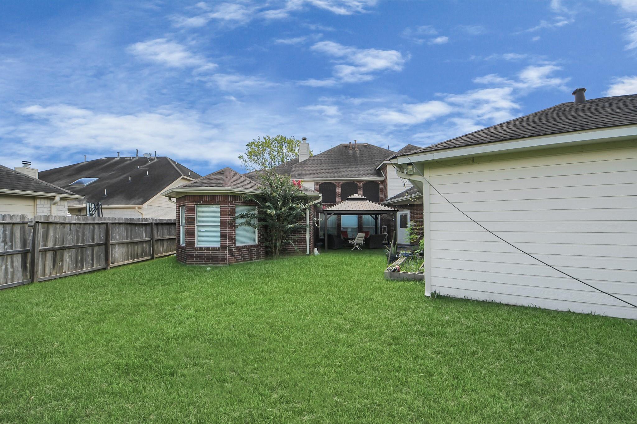 922 Bayhill Drive