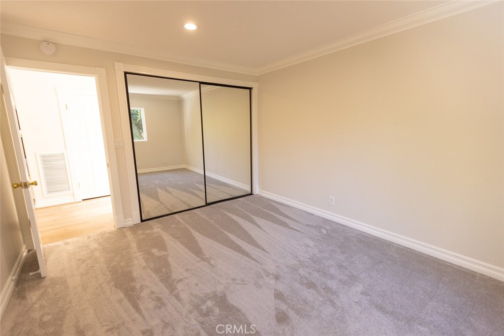9731 Rangeview