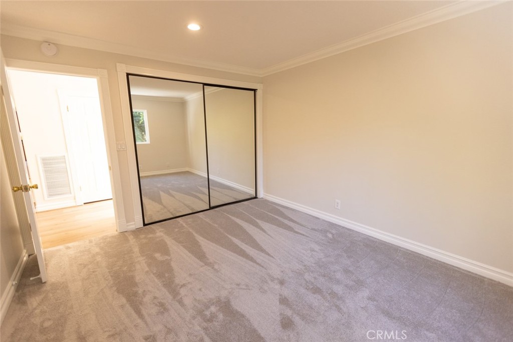 9731 Rangeview