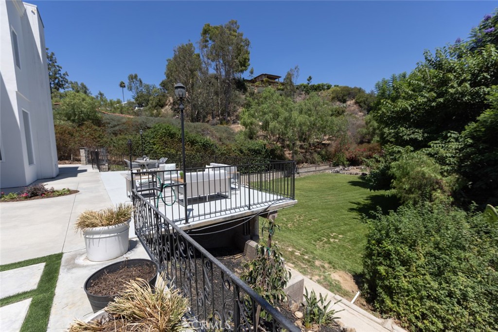 9731 Rangeview