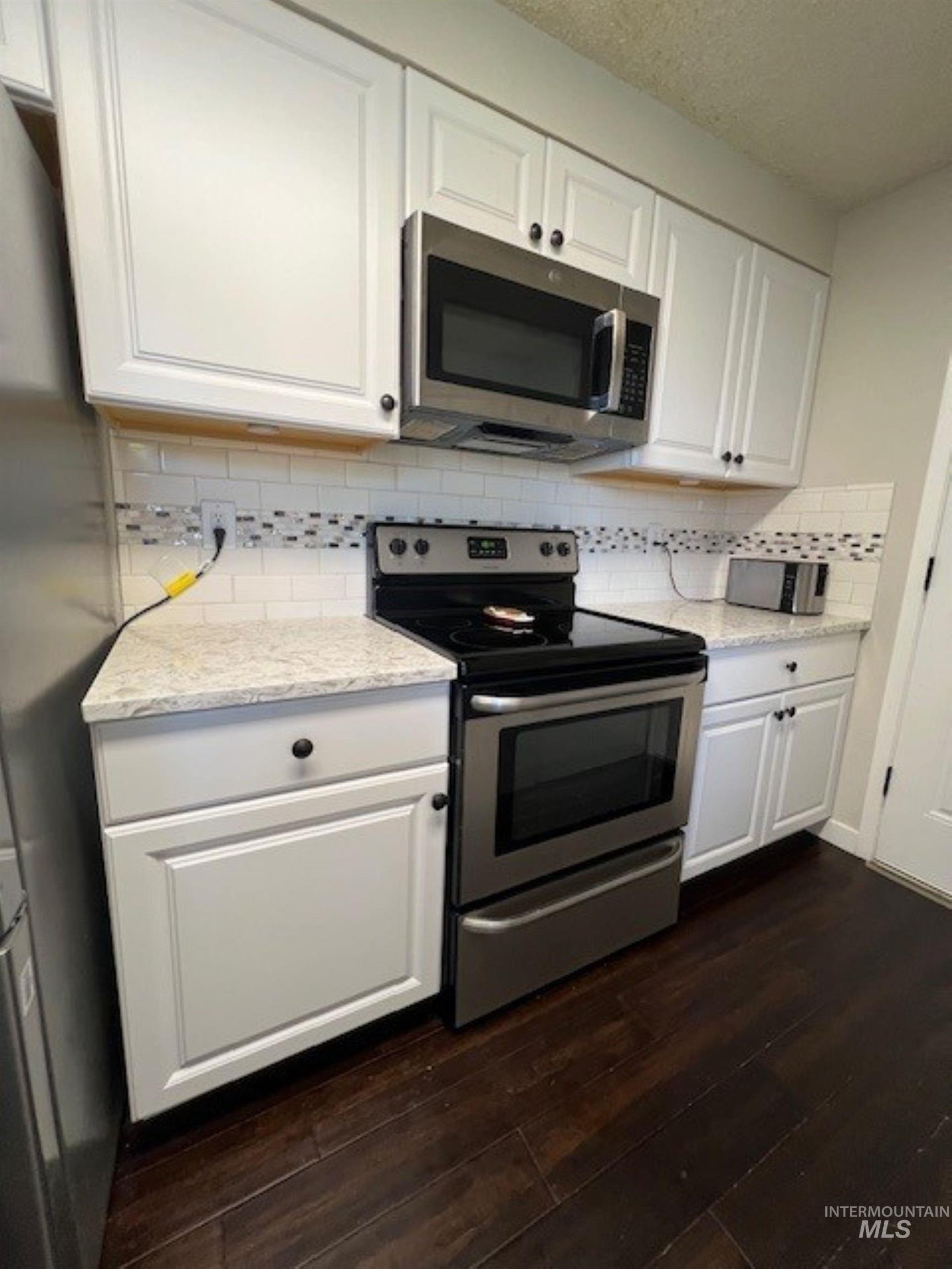 405 Live Oak Avenue