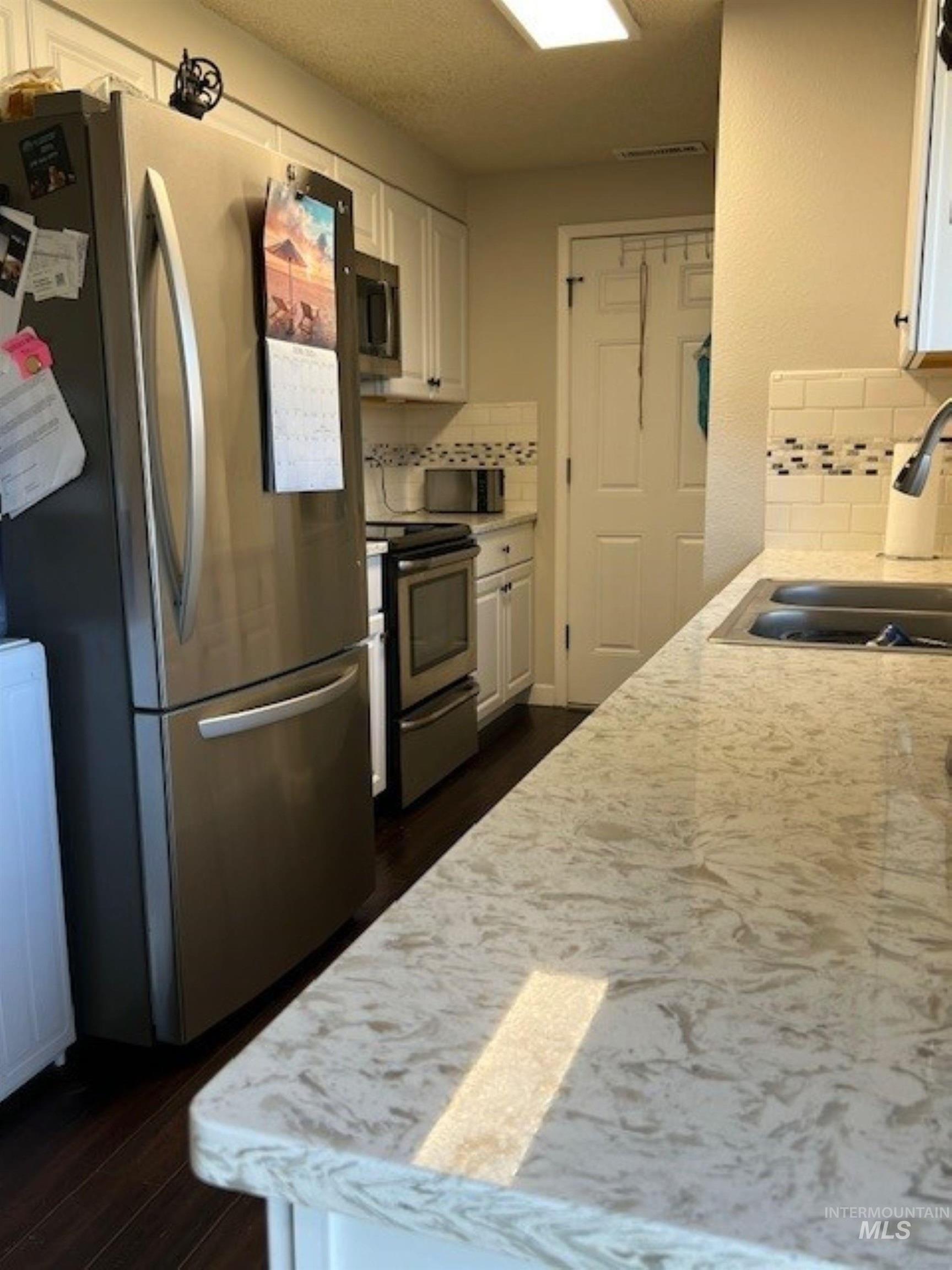 405 Live Oak Avenue