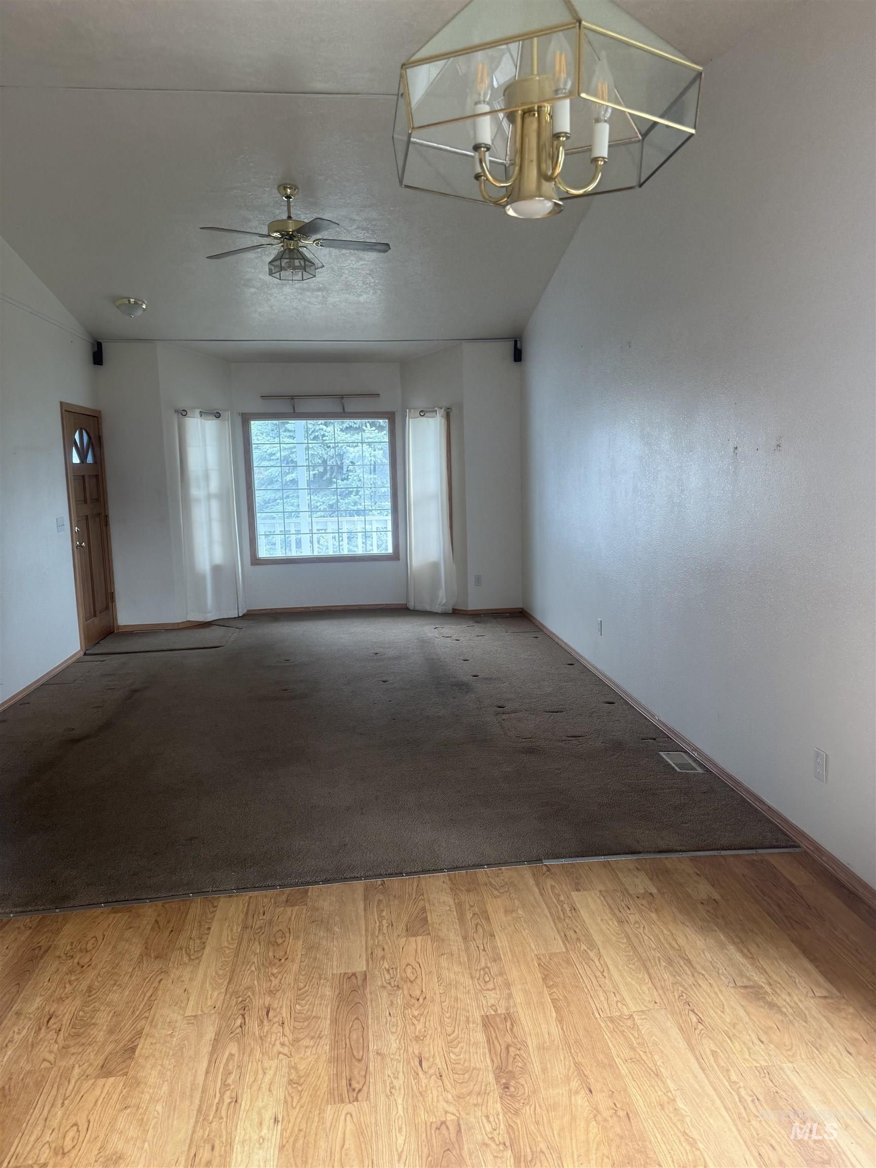 7923 Grubstake Dr