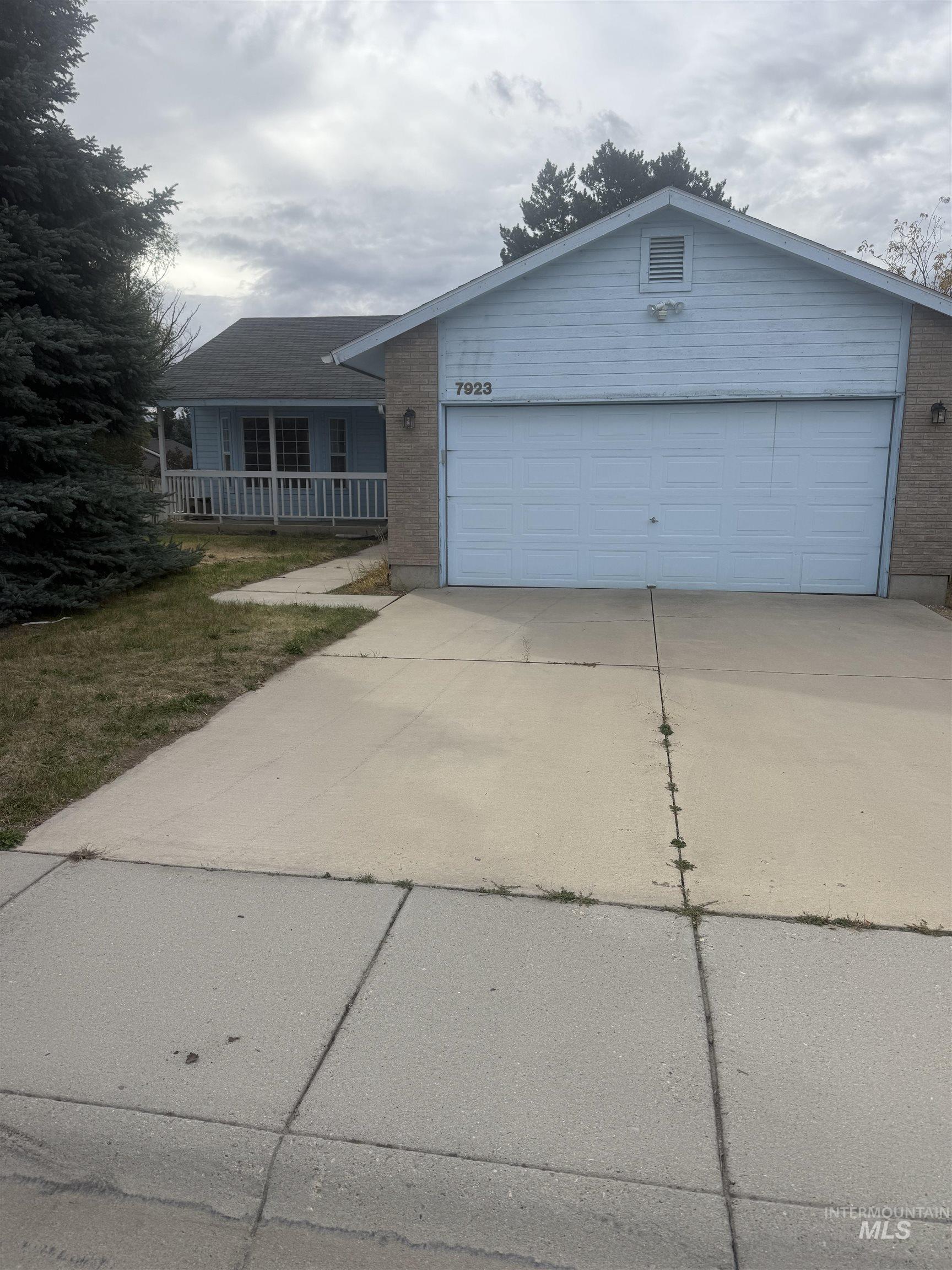 7923 Grubstake Dr