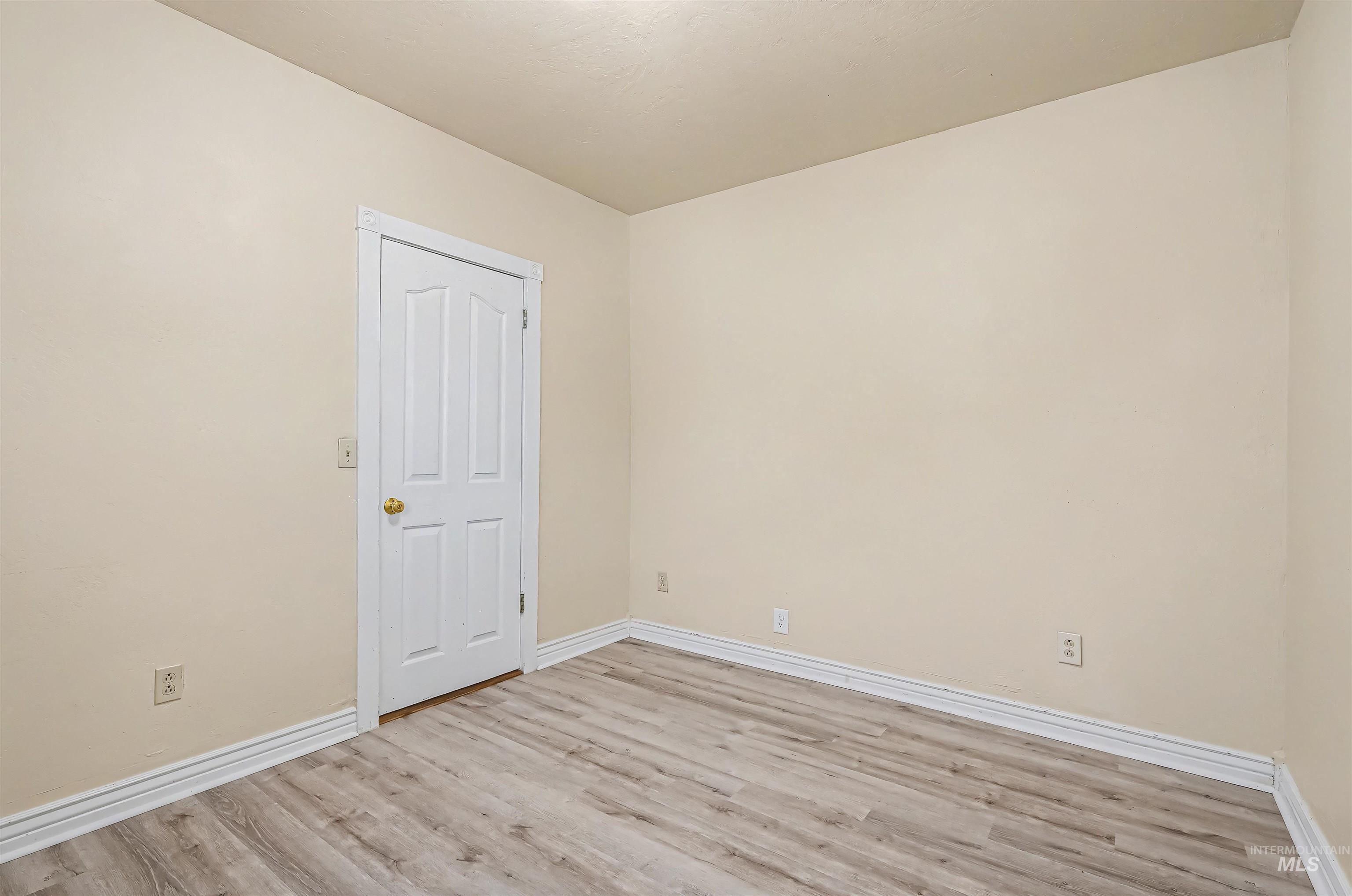 315 S 7th Ave