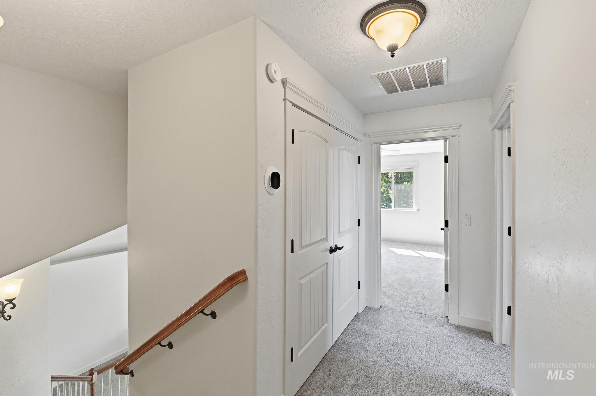 2813 S Bayhill Ct