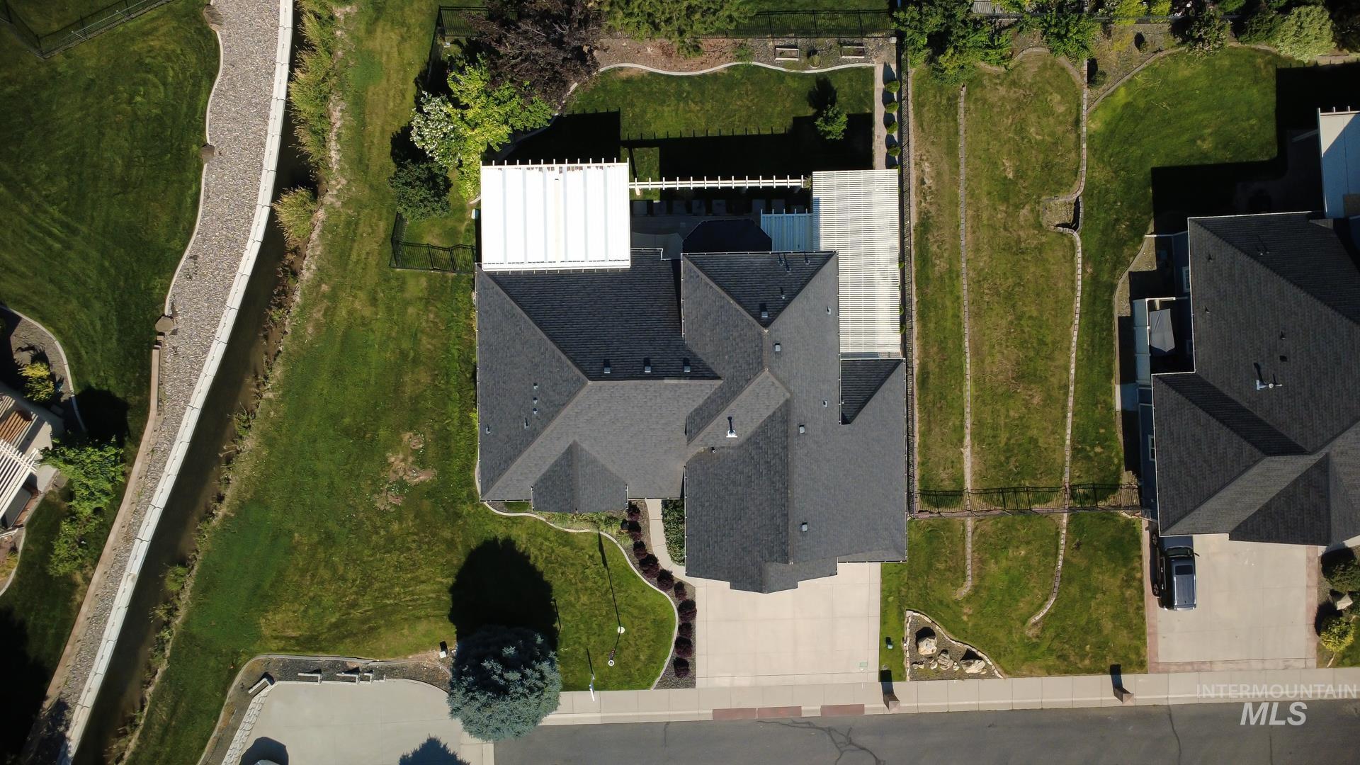 2813 S Bayhill Ct