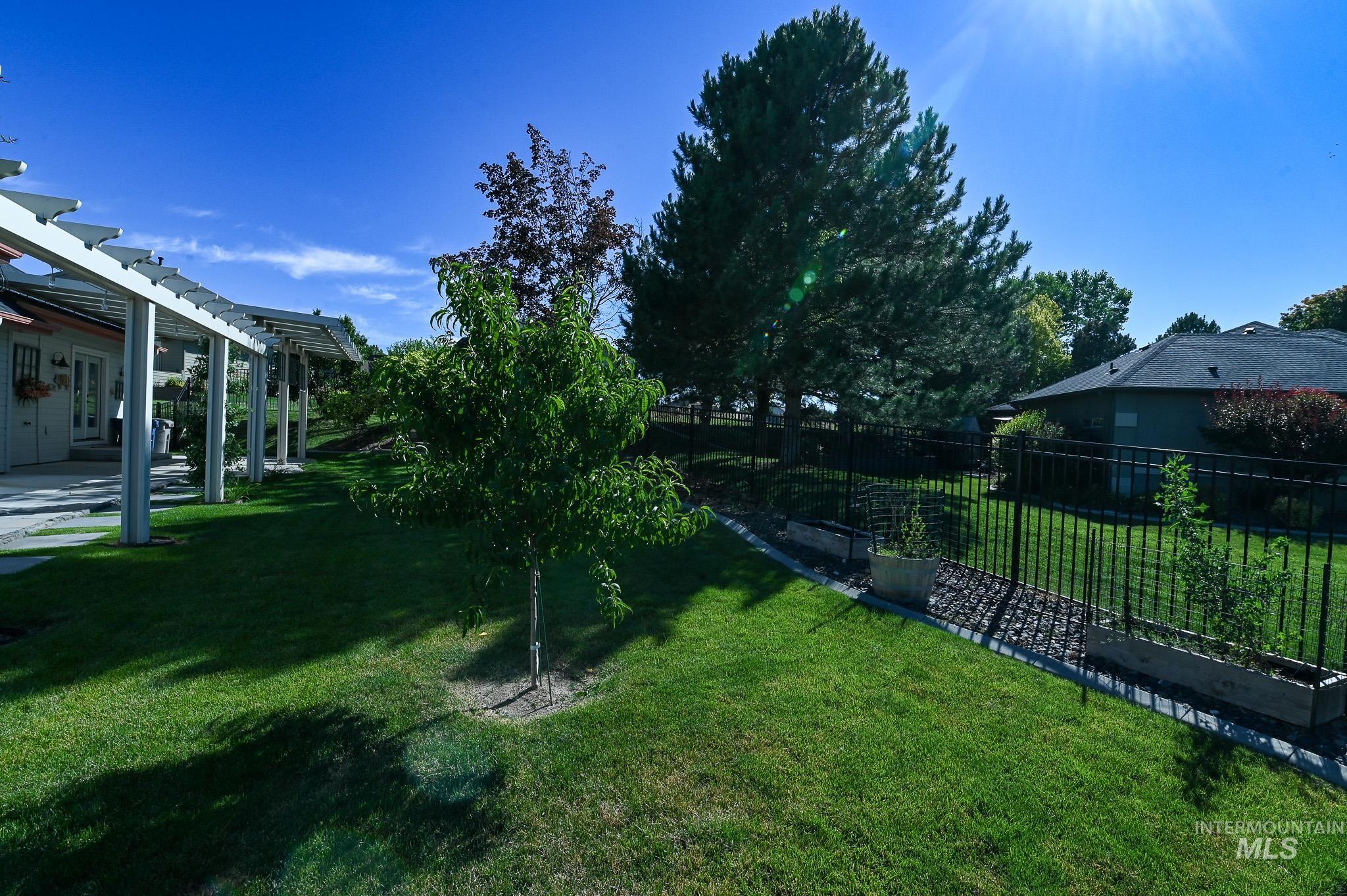 2813 S Bayhill Ct