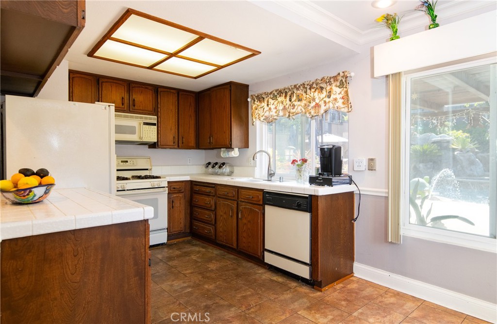 28621 Mount Whitney Way