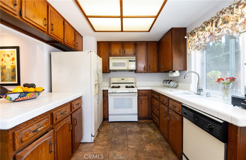 28621 Mount Whitney Way