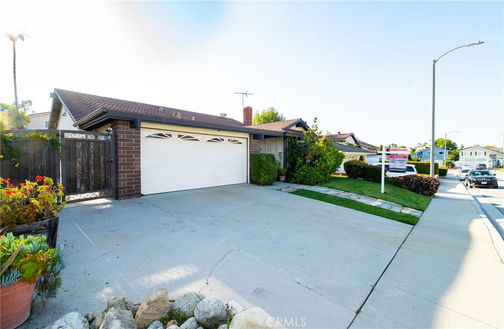 28621 Mount Whitney Way