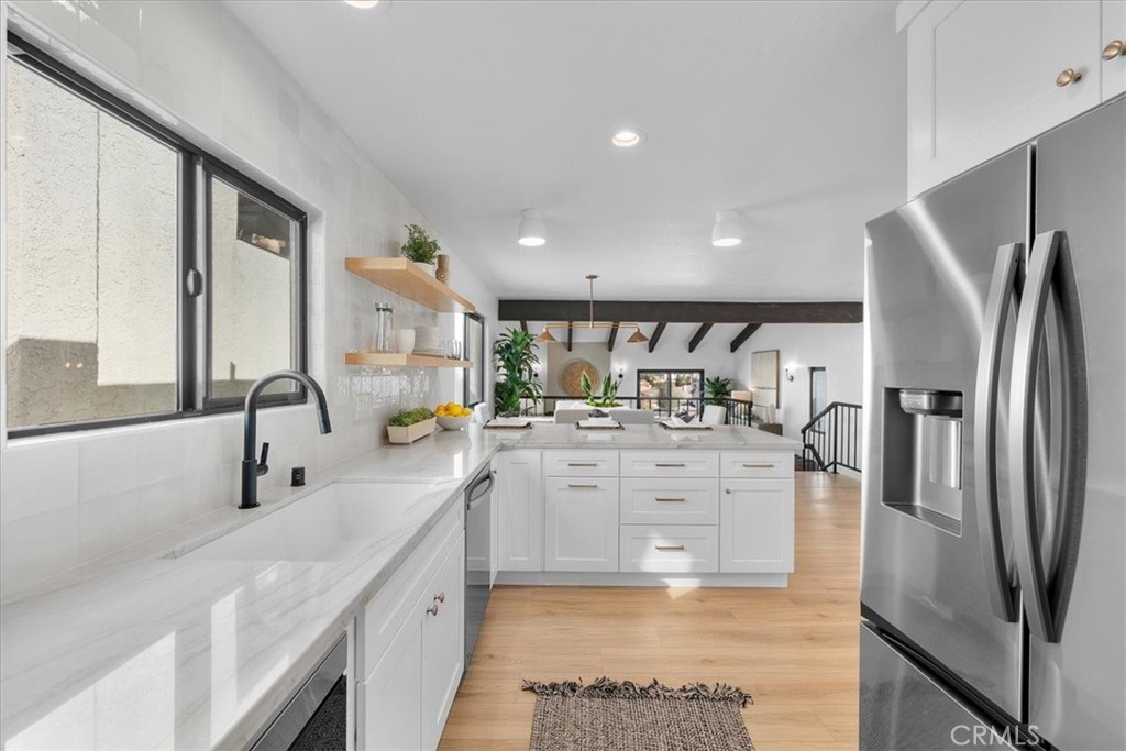 1121 Stanford Avenue