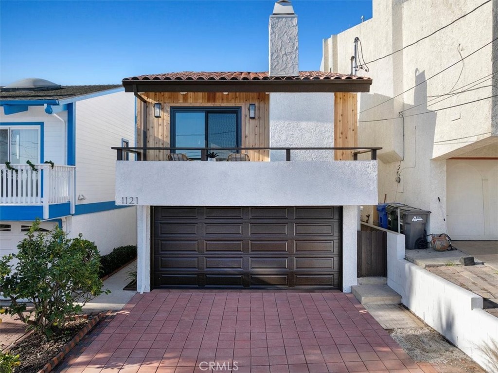 1121 Stanford Avenue