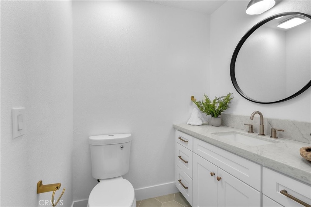 1121 Stanford Avenue