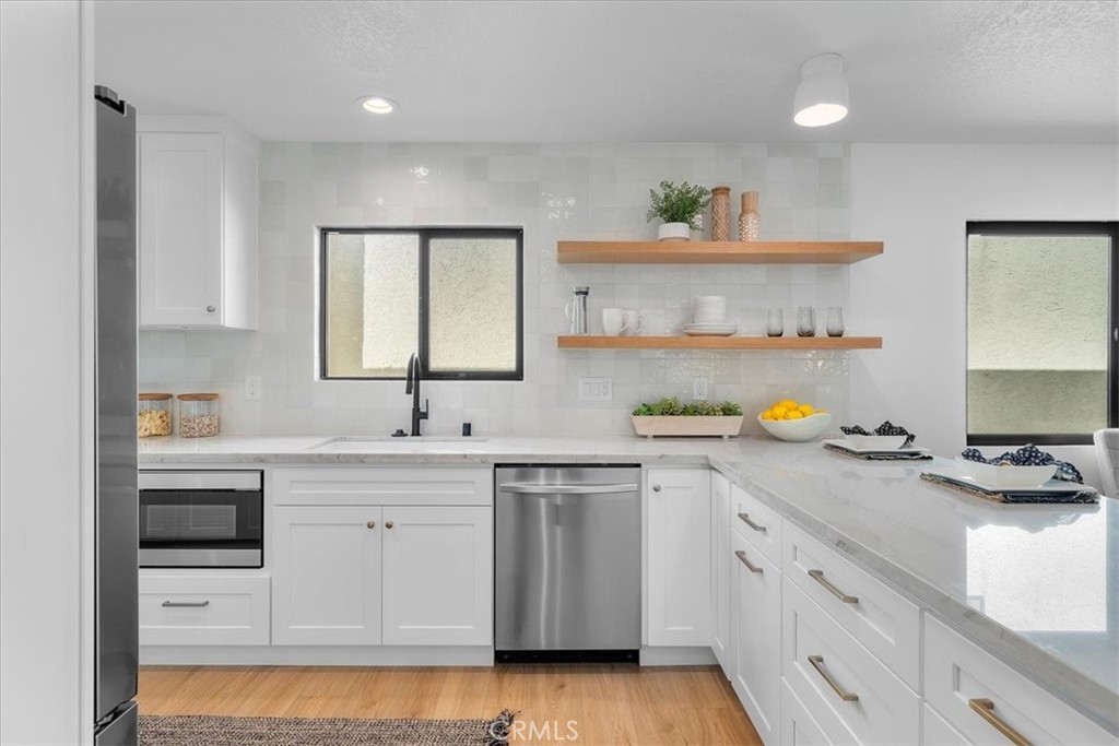 1121 Stanford Avenue