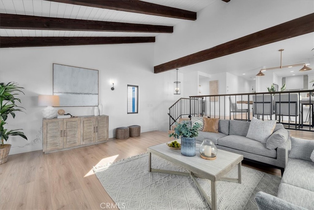 1121 Stanford Avenue