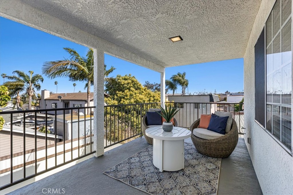 3036 S Kerckhoff Avenue